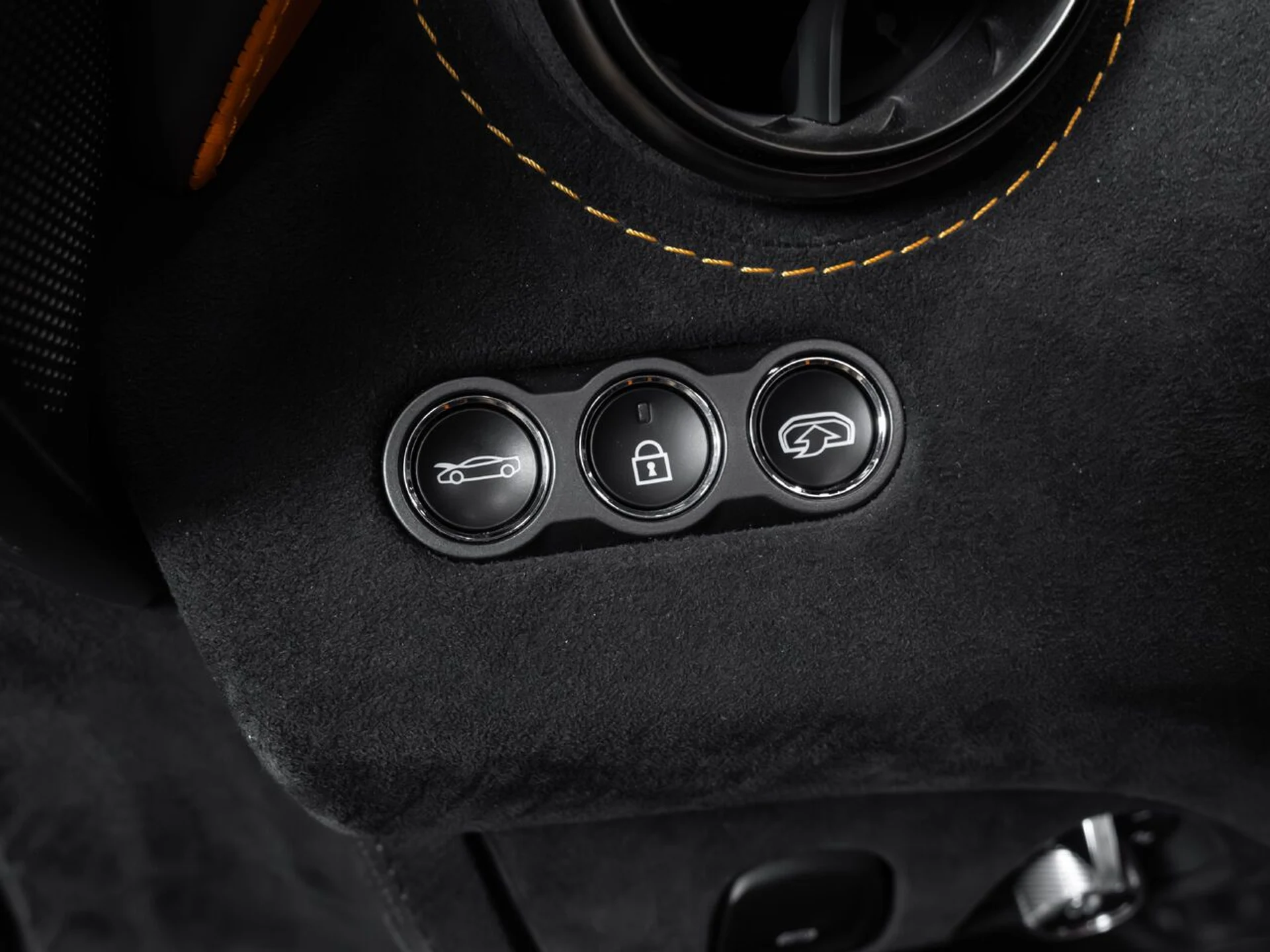 mph113_1228424534_mclaren_720s_2018_2a7366ffb3