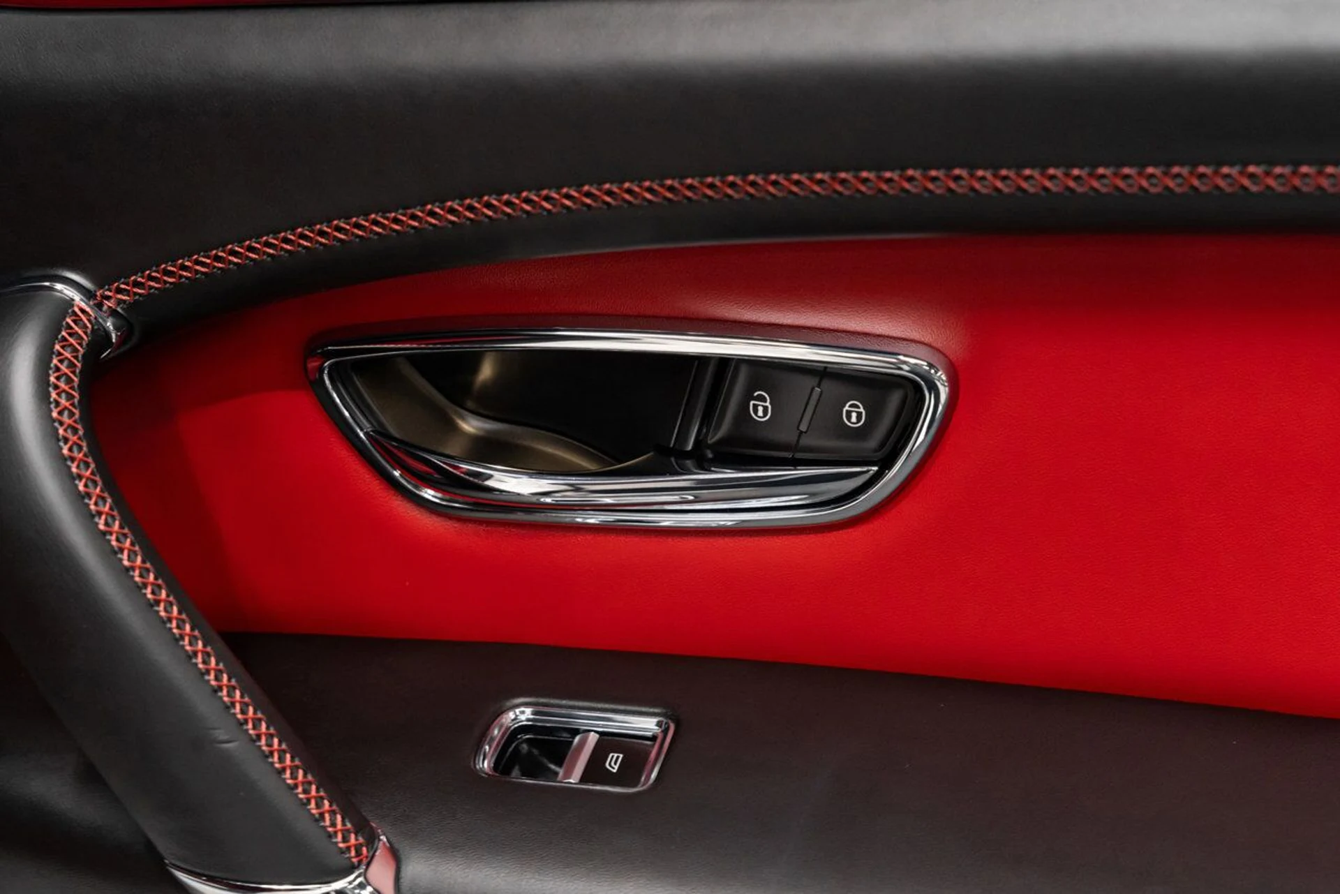 mph113_1995915261_bentley_bentayga_2019_7d474fe48c