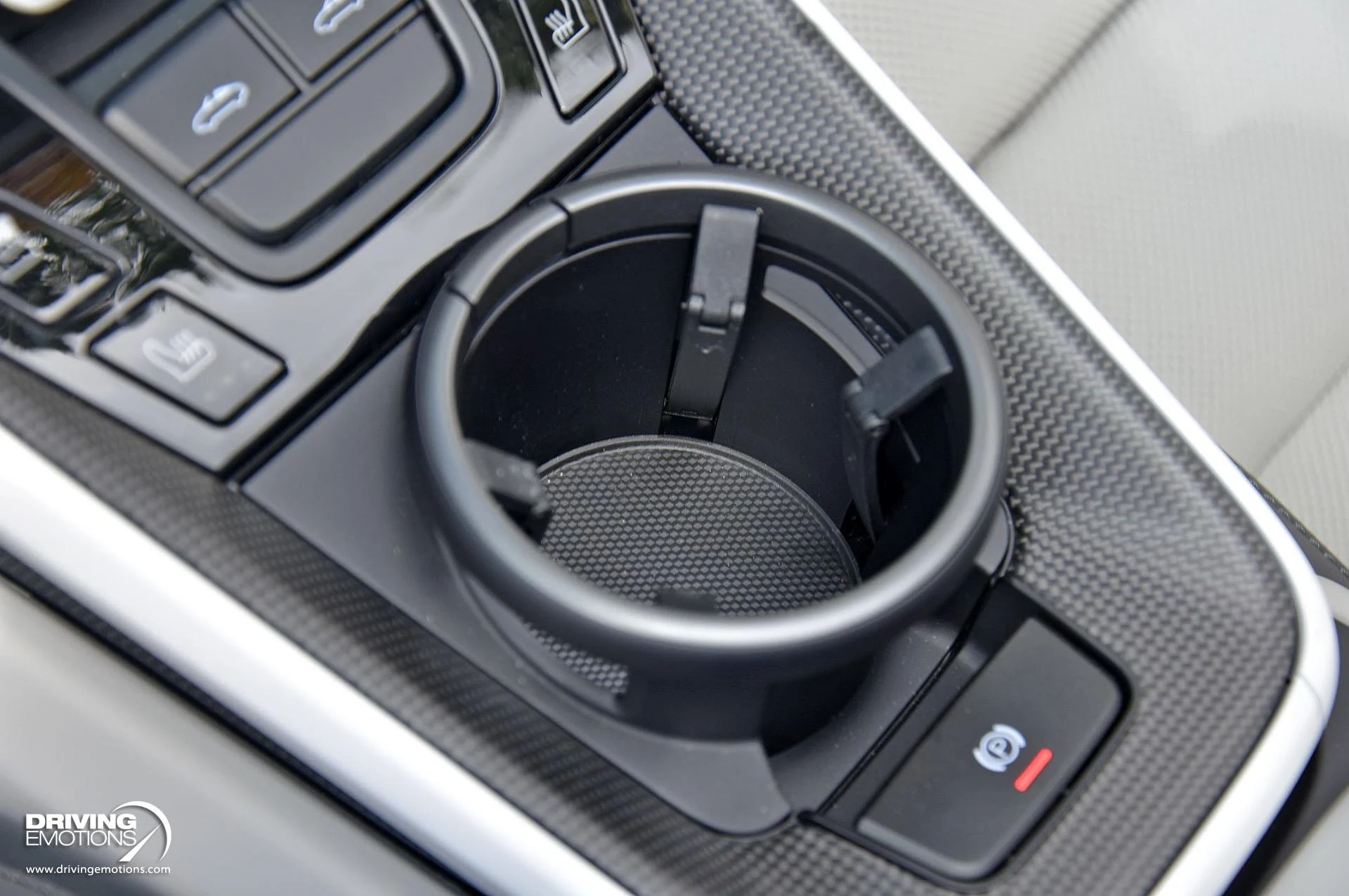 mph113_2038684339_898_p114_l_d024bd363c