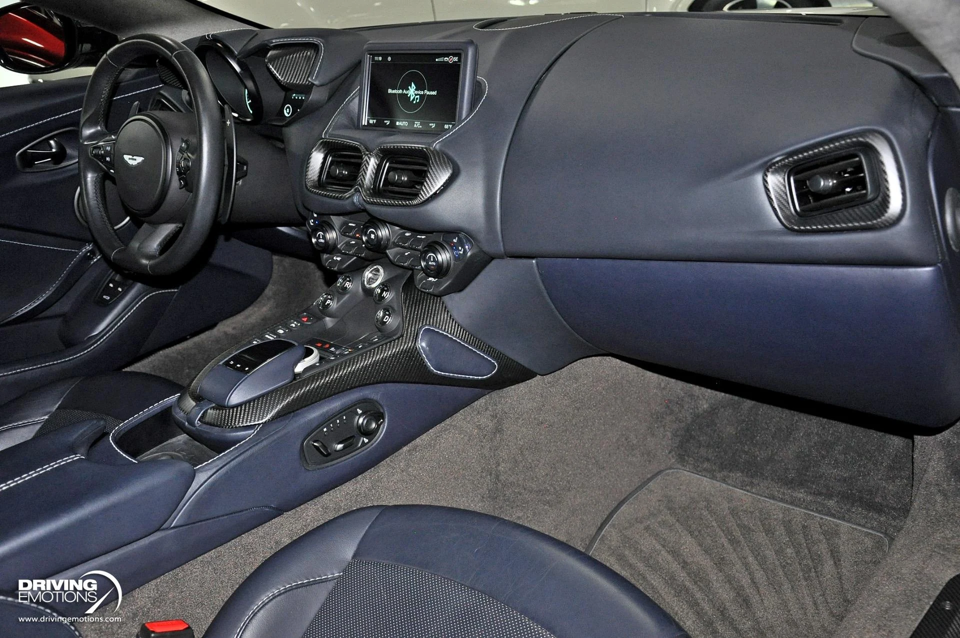 mph113_2097539230_880_p114_l_291561b2cd