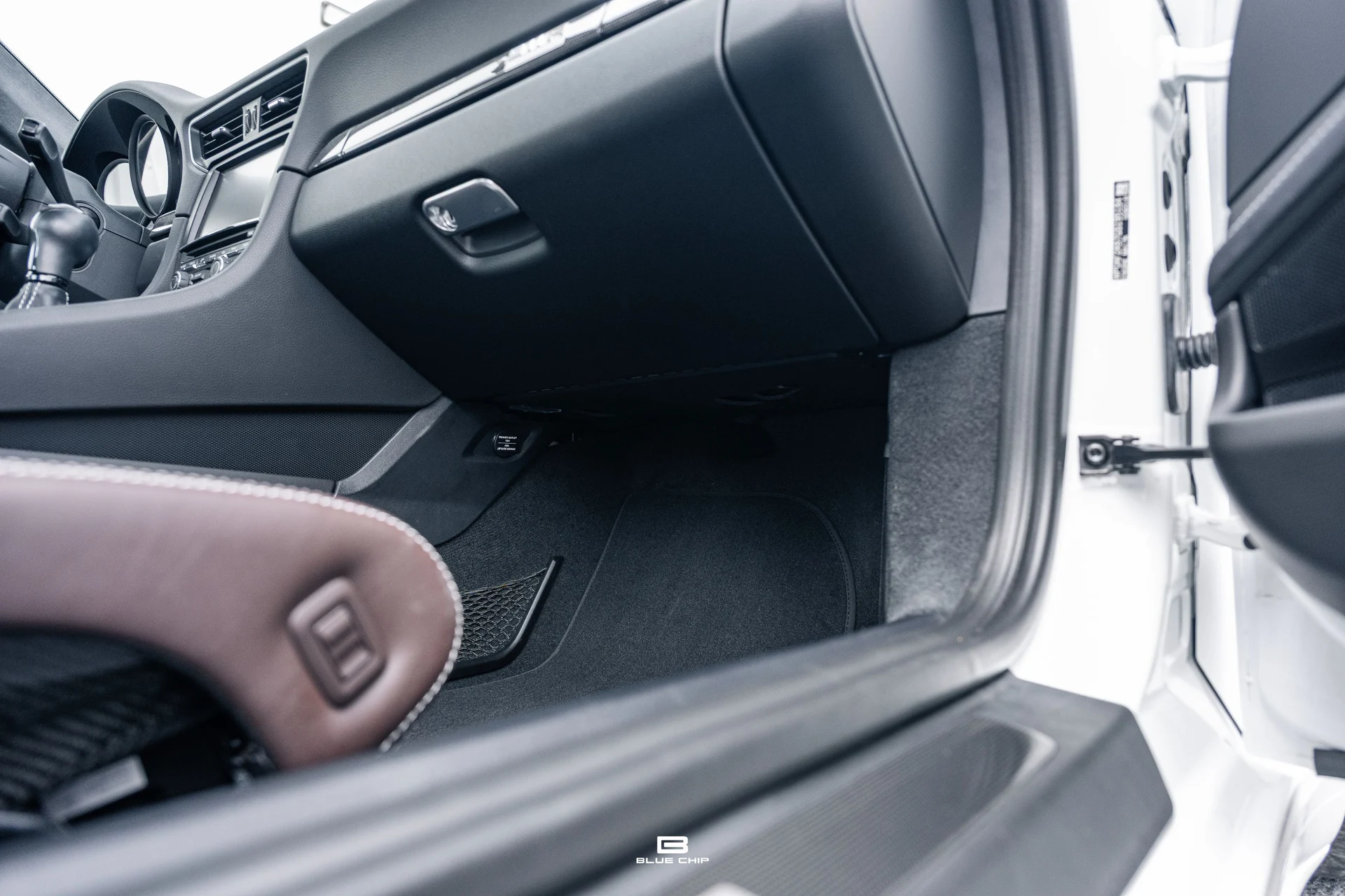 mph113_2659545800_6a691d18ddac753d564c5a28_23789_202016_20_Porsche_20911_20_R_114_4f65c58fb8