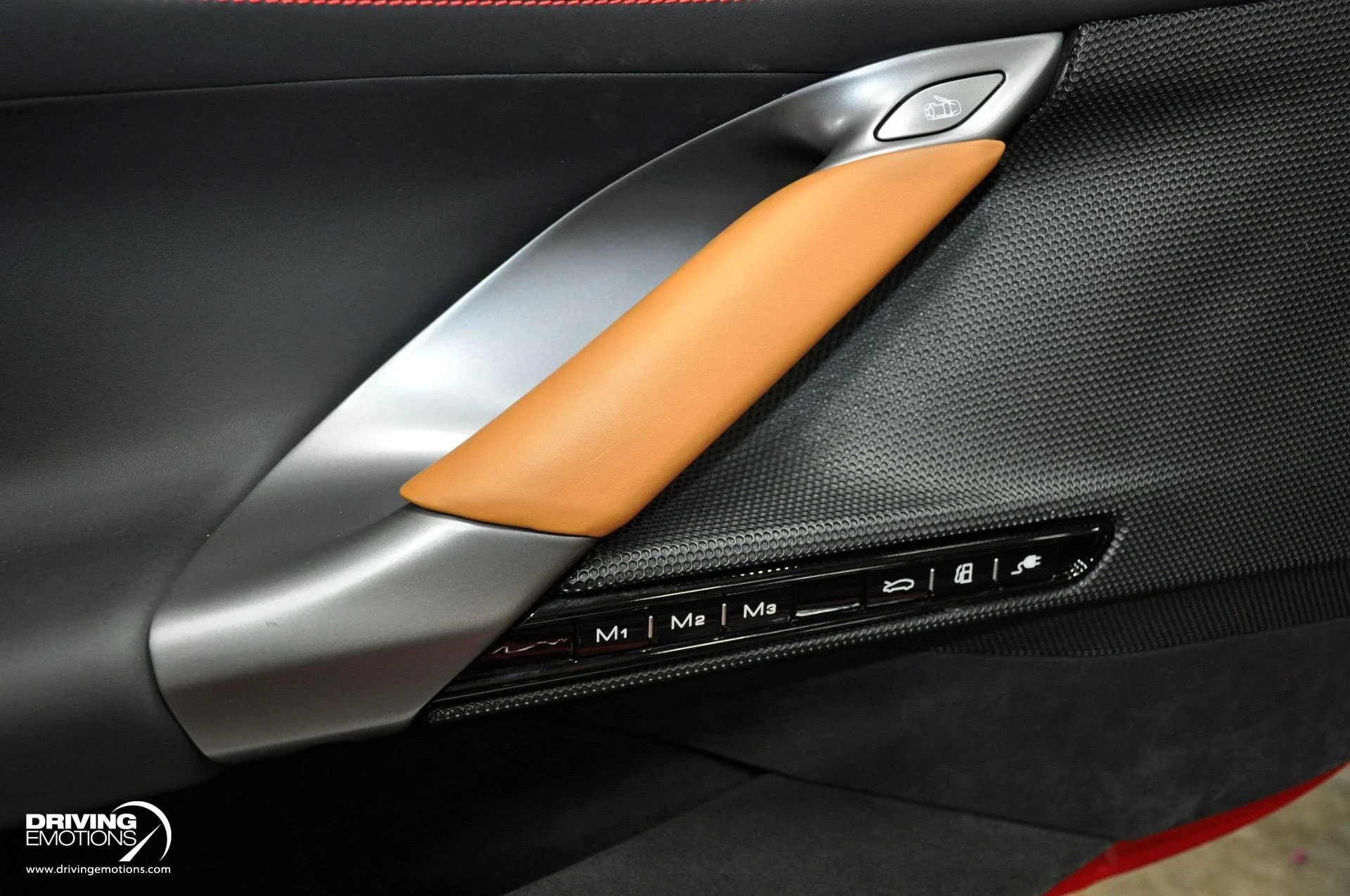 mph113_4089009018_860_p114_l_19726c3ca6