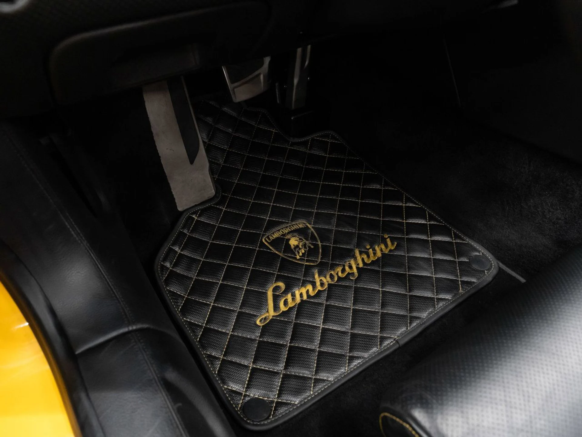 mph113_49399546_lamborghini_gallardo_2006_4936eb3275