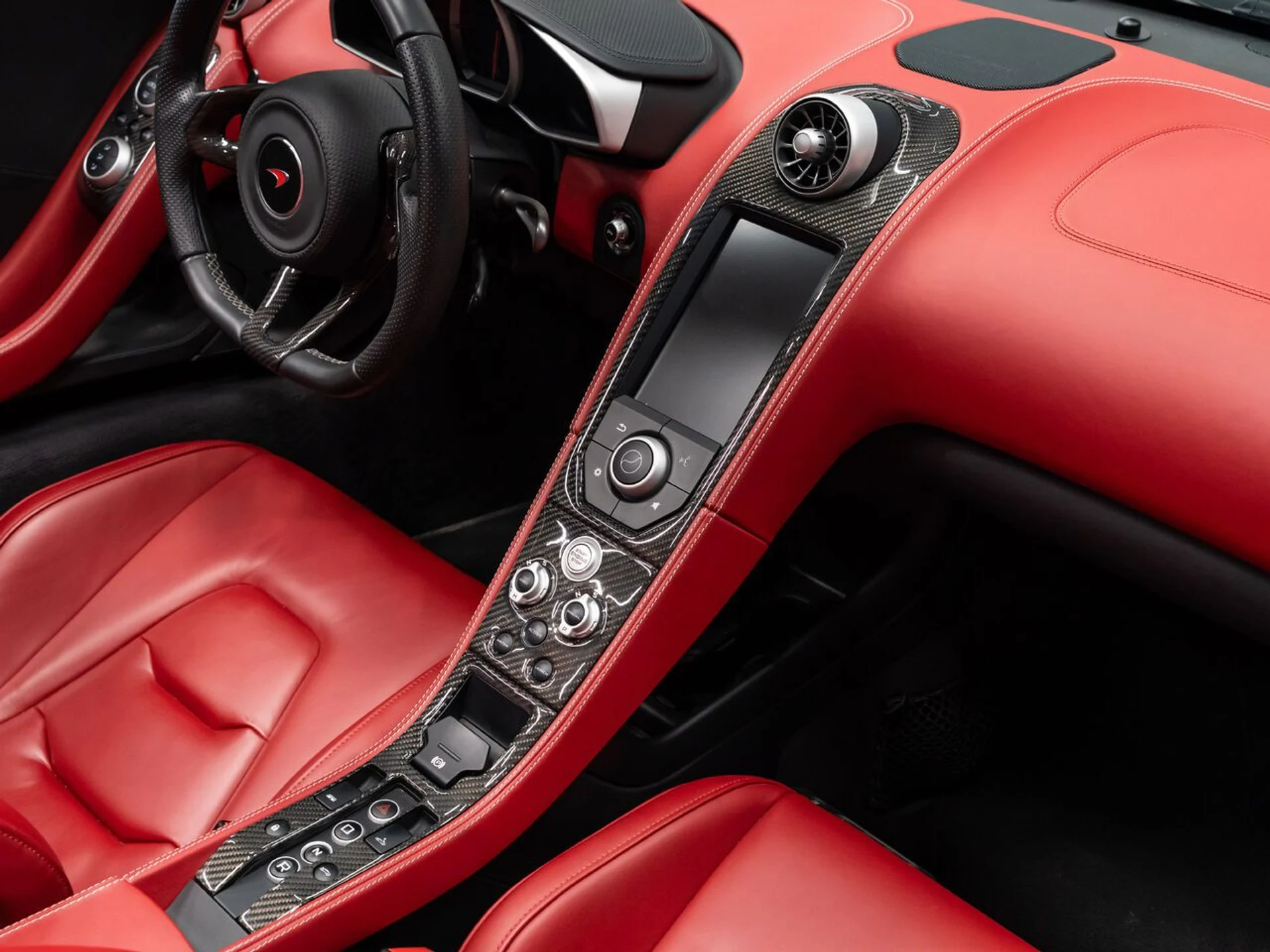 mph113_509994100_mclaren_650s_2015_6f41972aa6