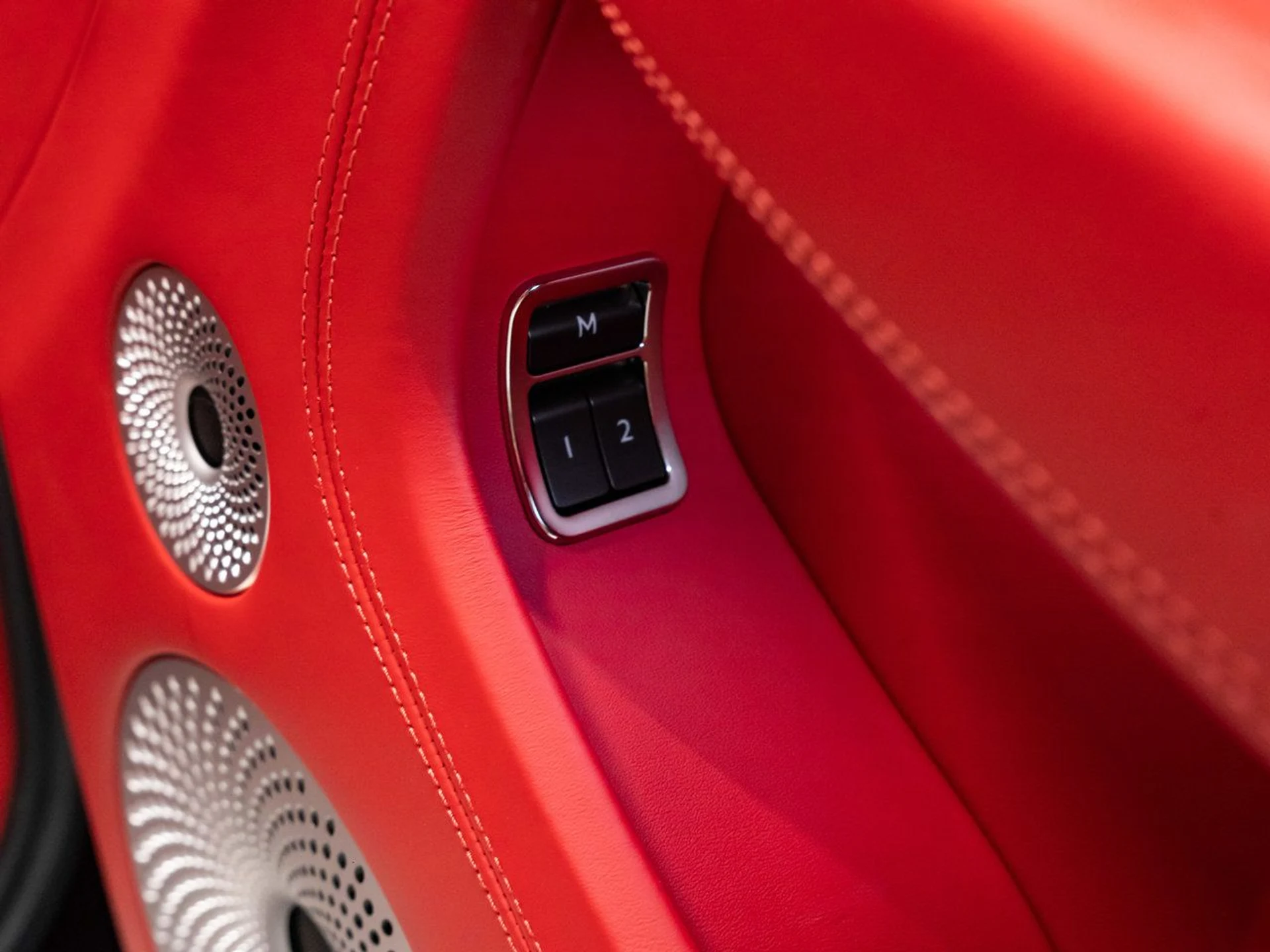 mph113_66514434_bentley_continental_2020_00b122b5f1