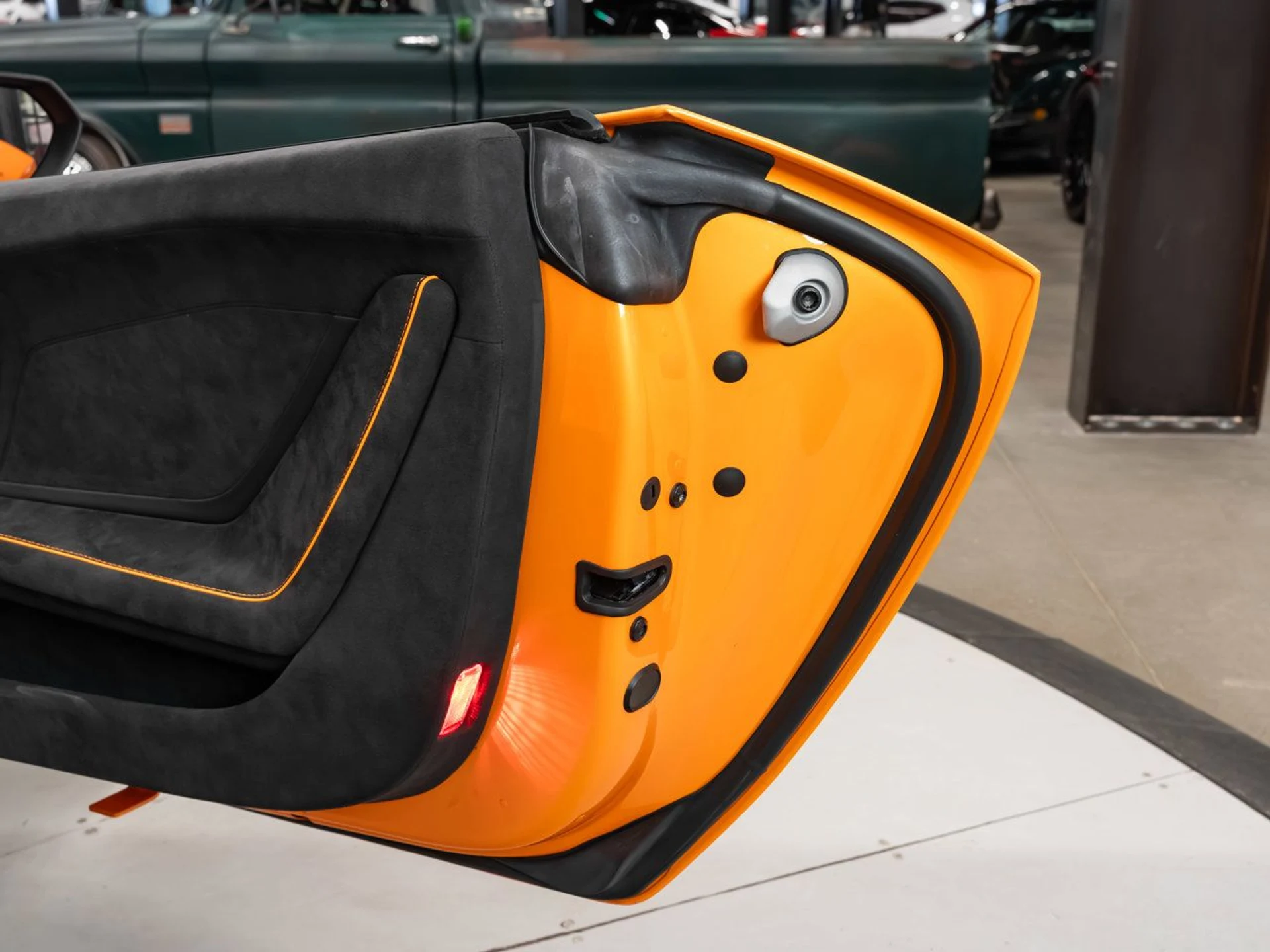 mph113_889607684_lamborghini_huracan_2023_272986d3aa