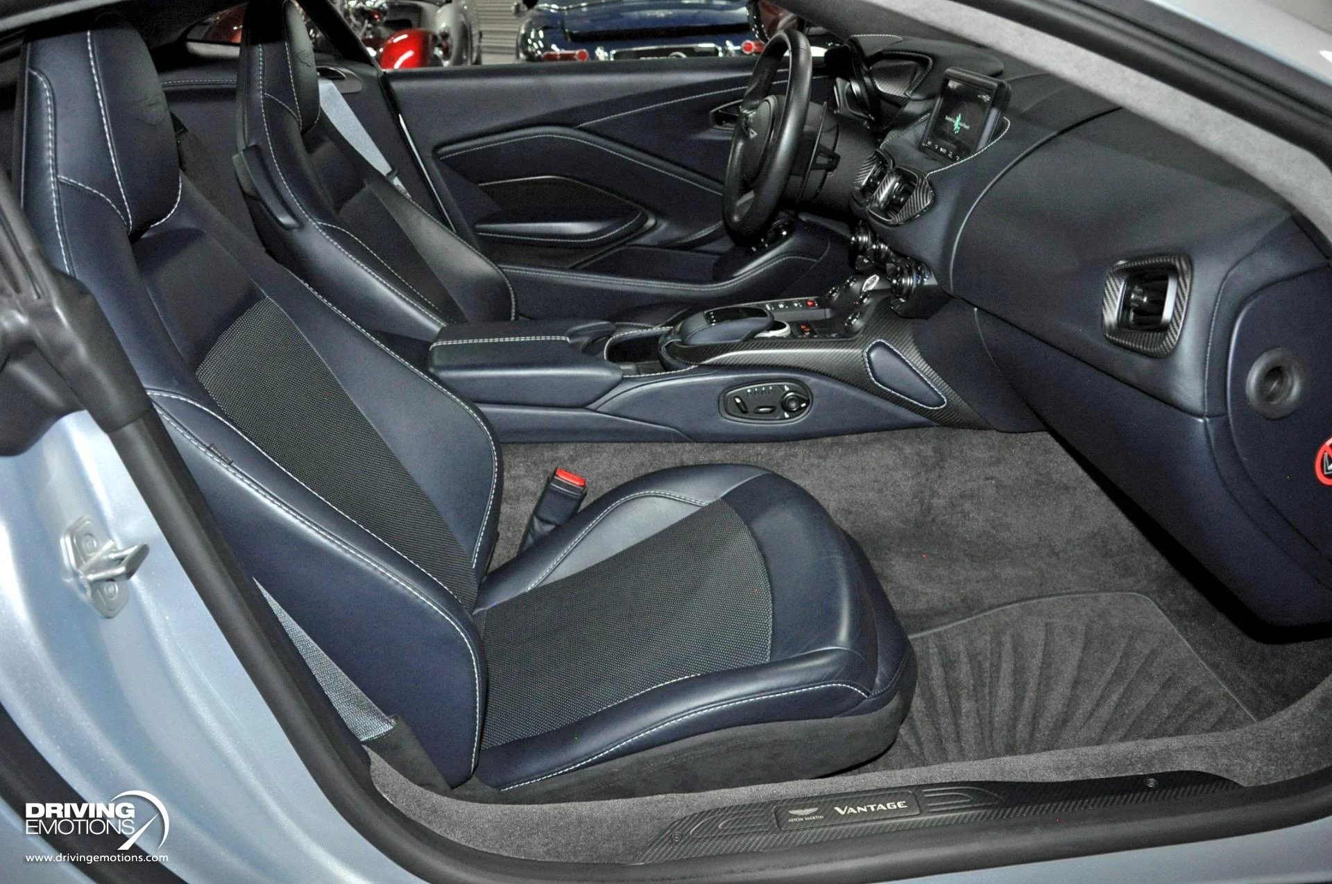 mph114_1975189811_880_p115_l_740f5743ae