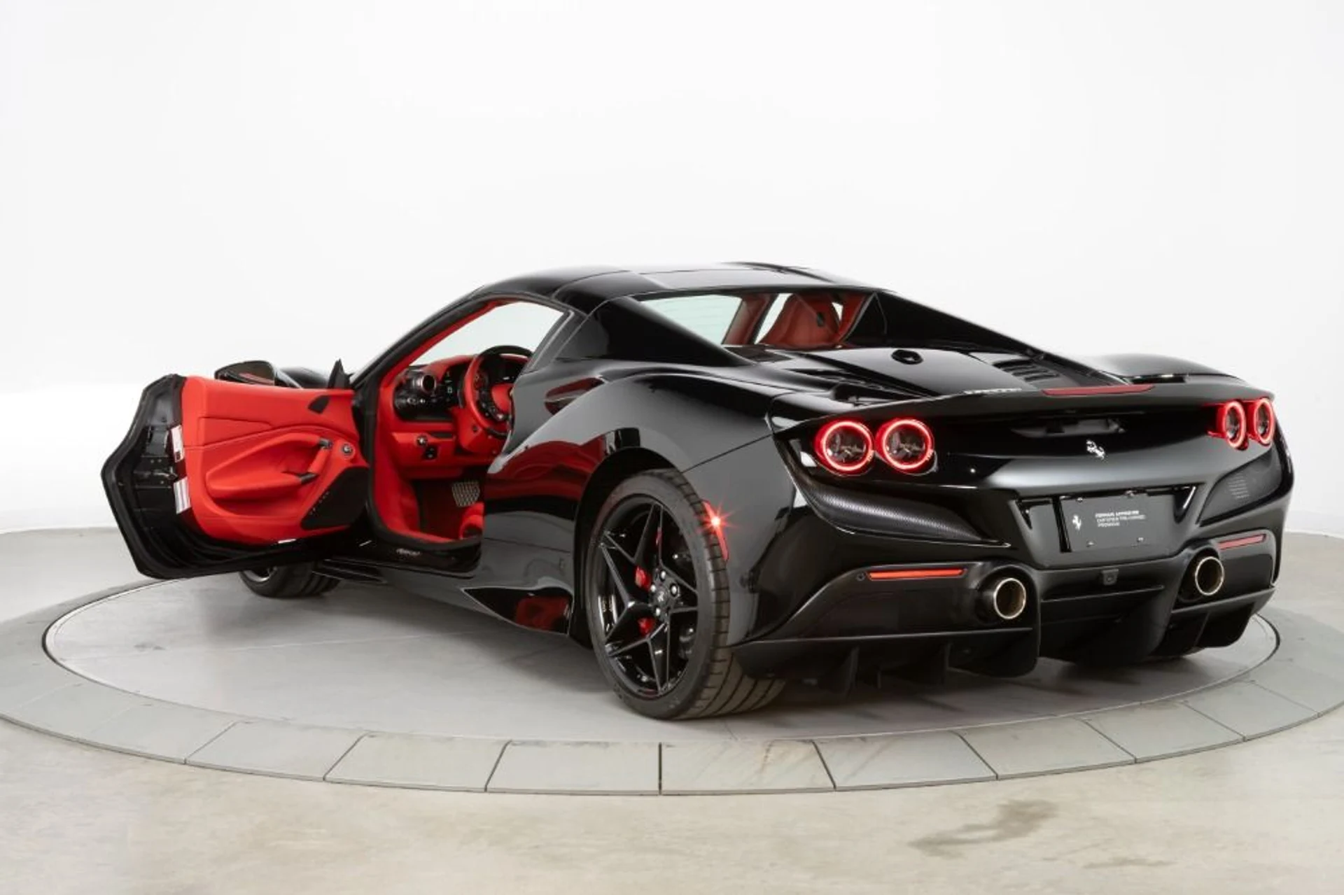 mph114_2730695730_Used_2021_Ferrari_F8_Spider_bcf63239f4