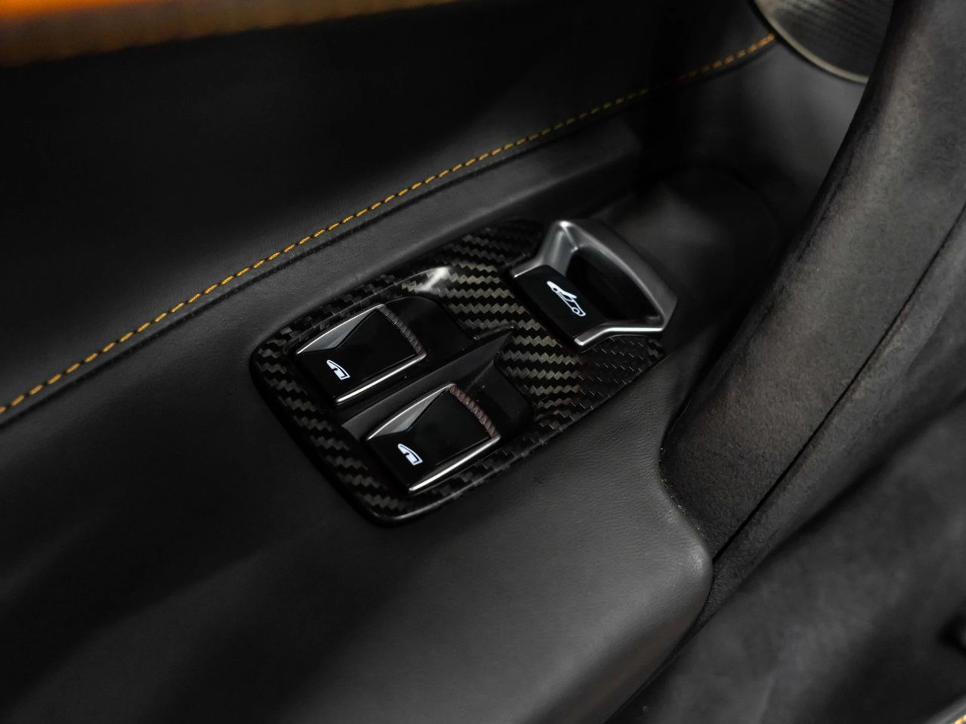 mph114_2847760897_mclaren_720s_2018_4e88f0aed5