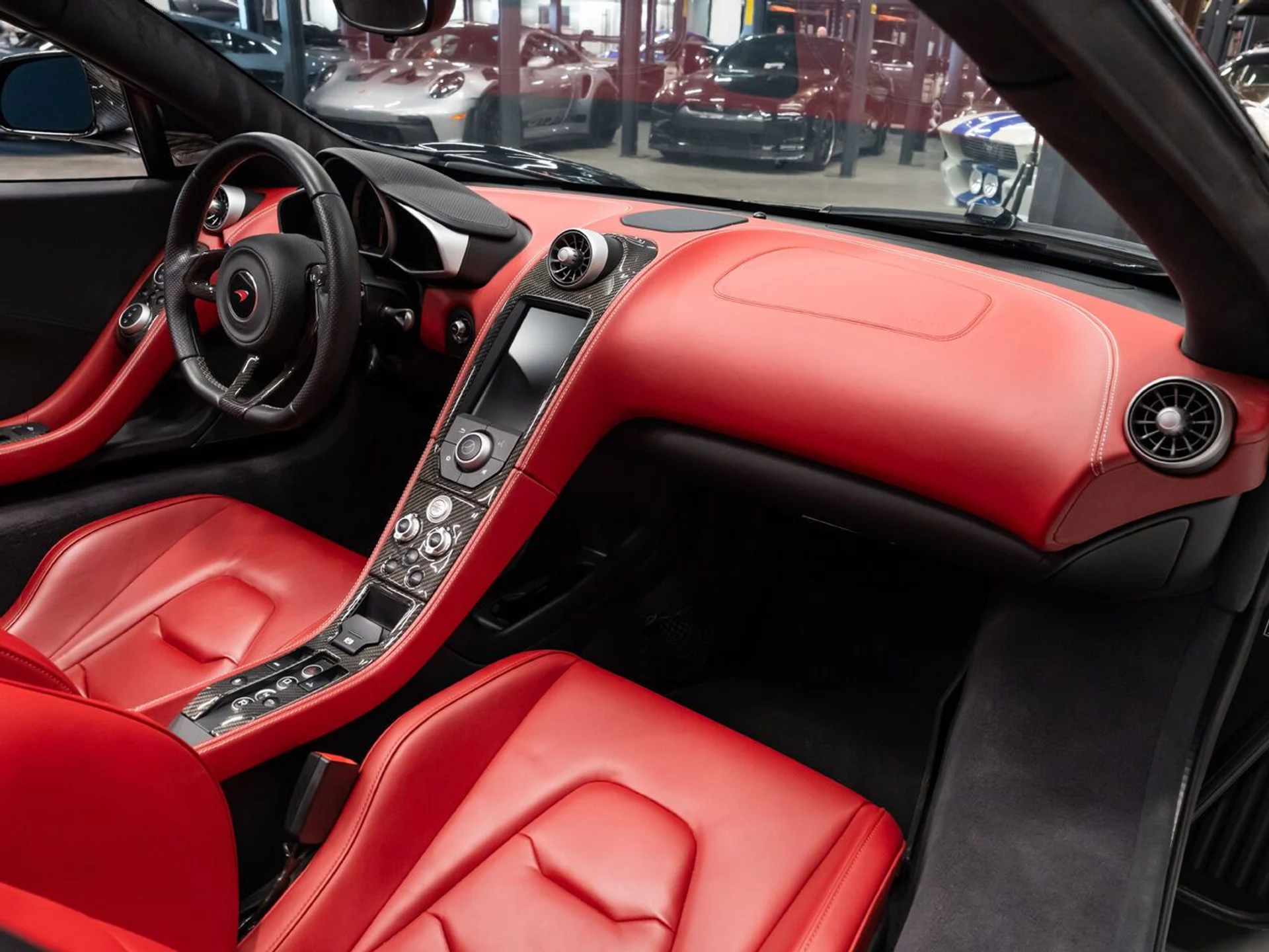 mph114_2857857602_mclaren_650s_2015_f8bac012bd