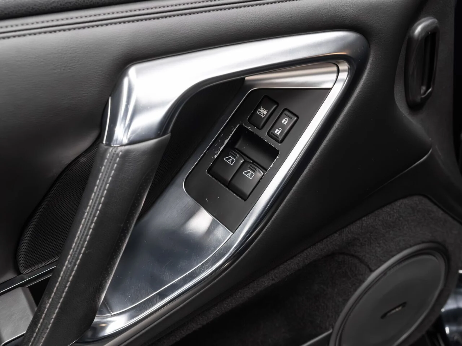 mph114_2889184356_nissan_gt_r_2009_8cd9773878