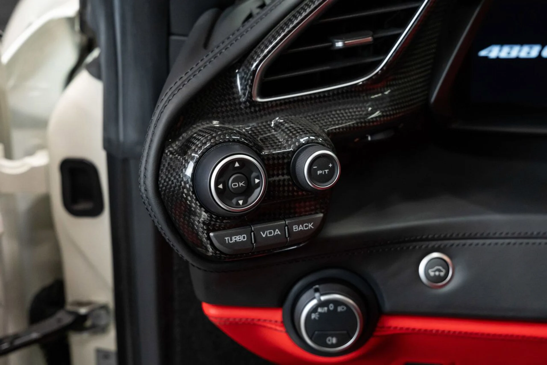 mph114_2914489758_ferrari_488_gtb_2018_b72528ad72