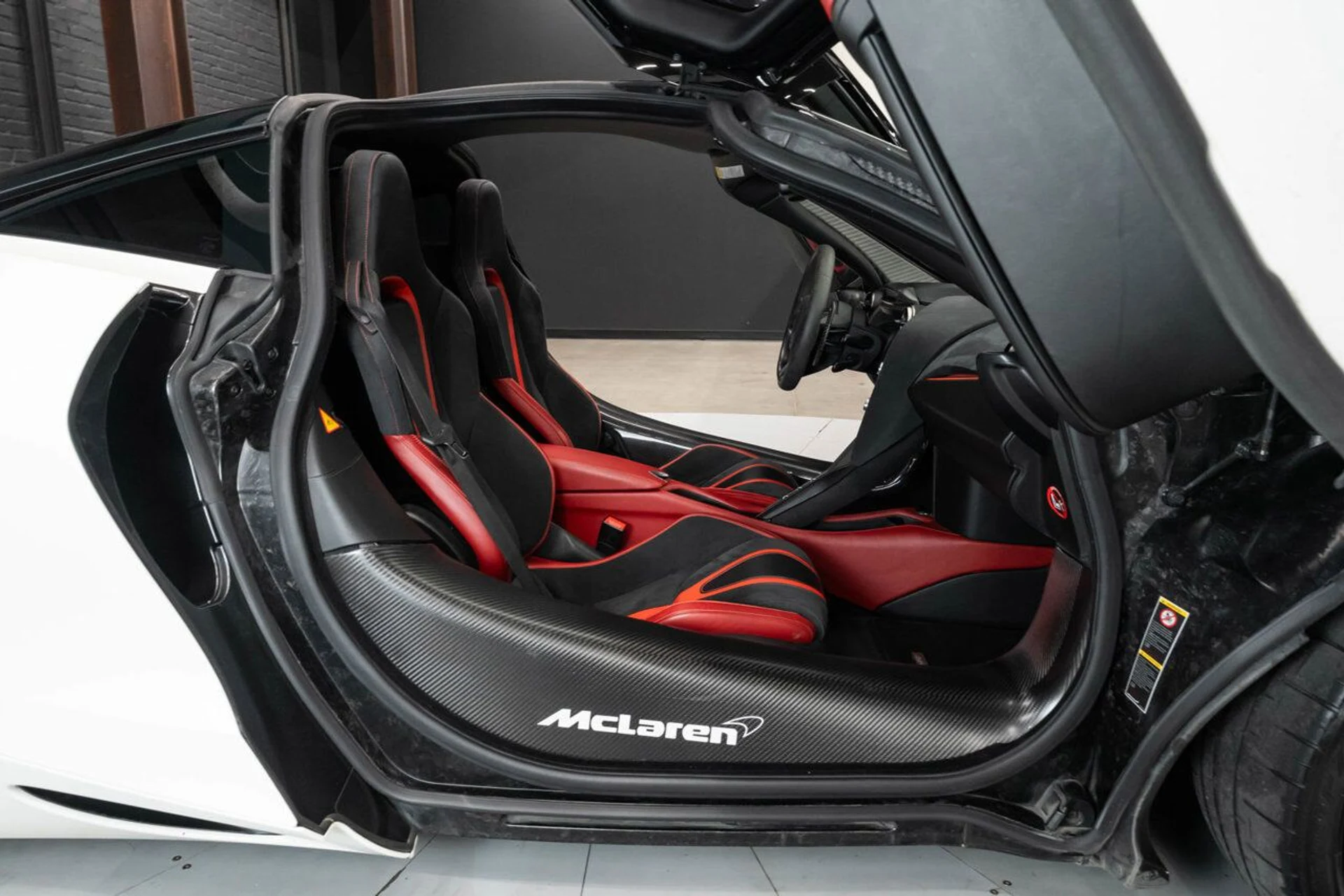 mph114_3909192302_mclaren_720s_2018_86e88f5112