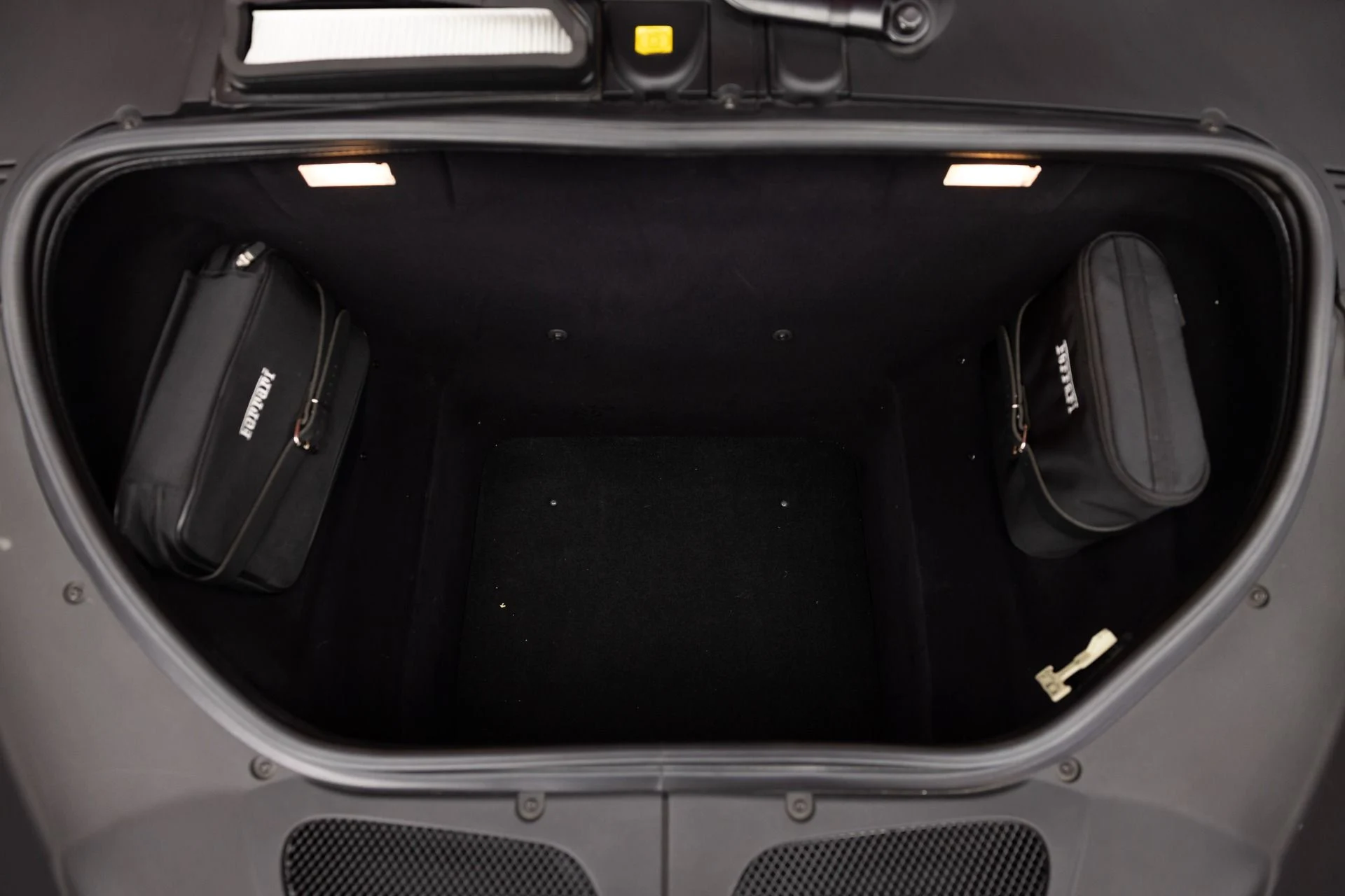 mph114_408281354_Used_2014_Ferrari_458_Speciale_1786637944_93e32d1a46