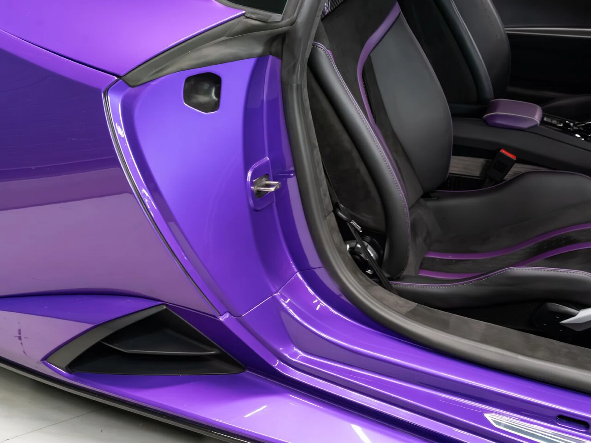 mph114_702061503_lamborghini_huracan_tecnica_2023_f89873616b