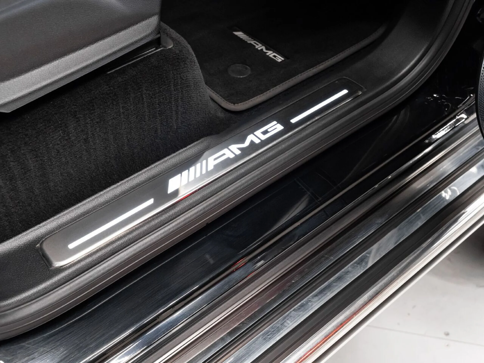 mph115_1154244364_mercedes_benz_g_class_2021_30d796f5f7