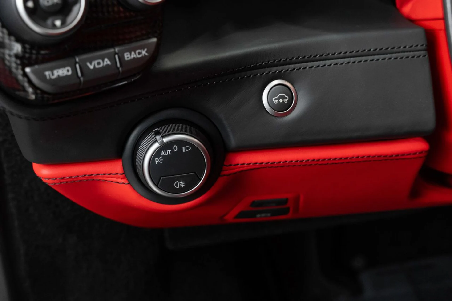 mph115_1688923877_ferrari_488_gtb_2018_0a54c3d675