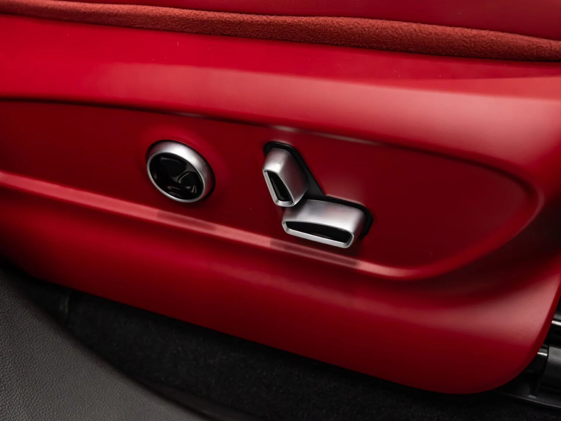 mph115_2039887986_maserati_grecale_2024_38511fe8fe