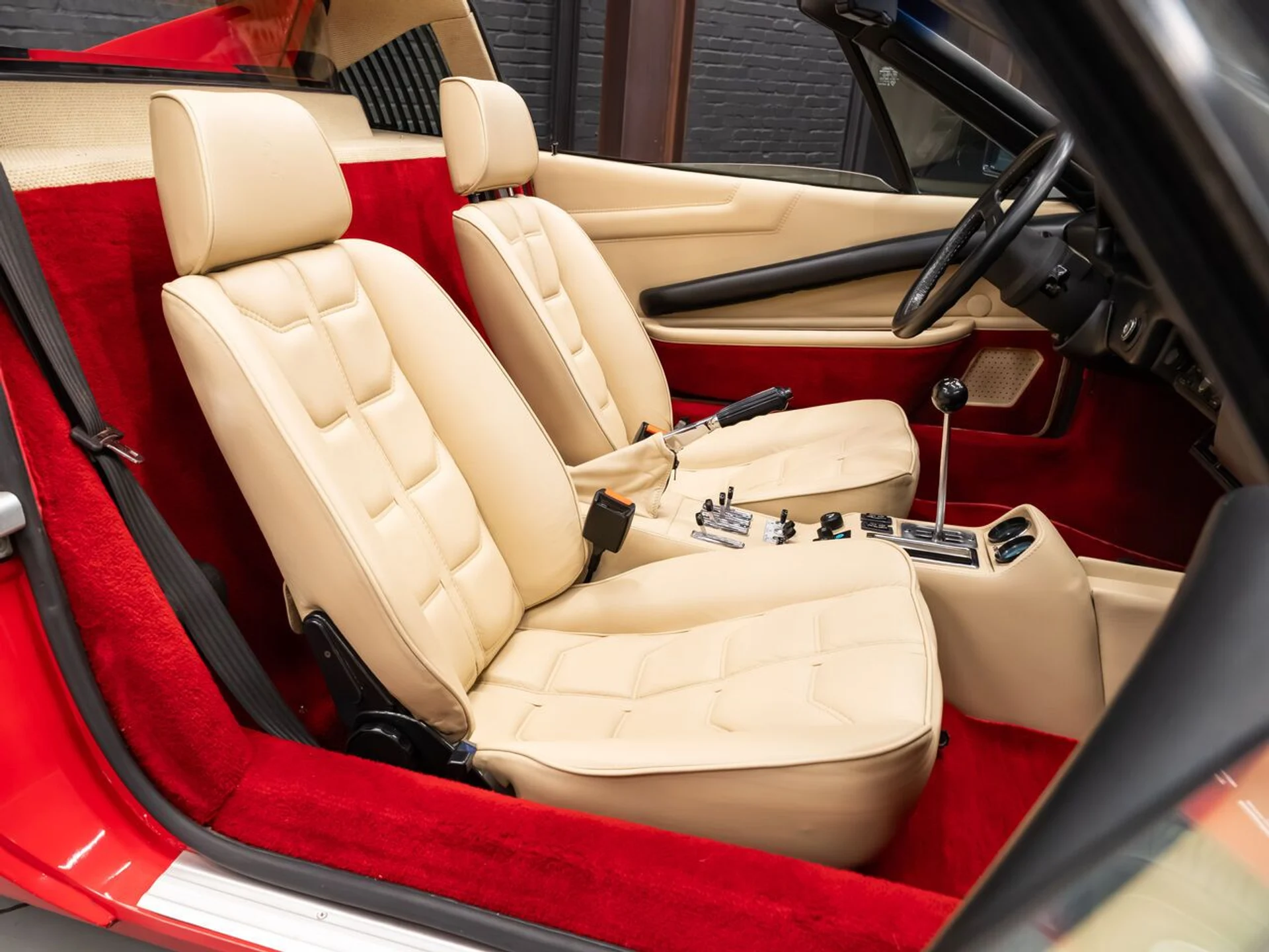 mph115_2195595459_ferrari_308_gtsi_1982_3330cb78e9