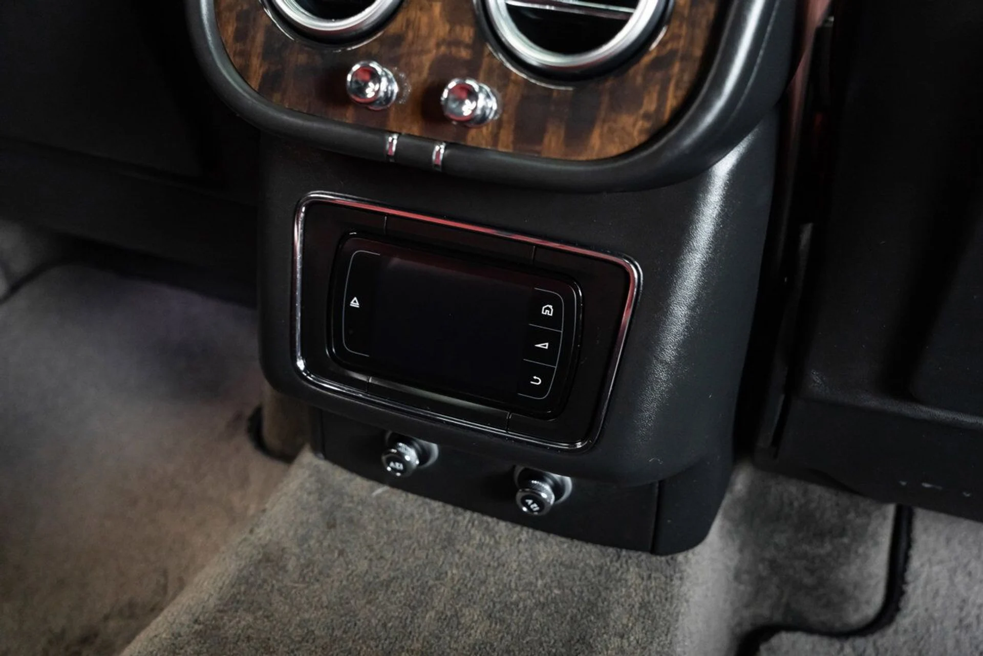 mph115_2768003513_bentley_bentayga_2019_fdc5b05351