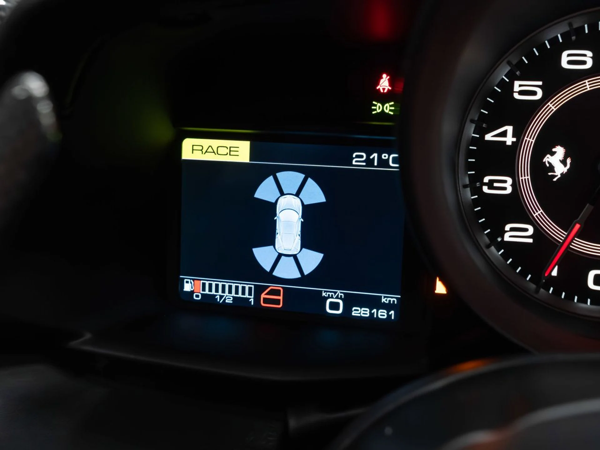 mph115_2789997095_ferrari_488_gtb_2017_e3f5c6fe2c