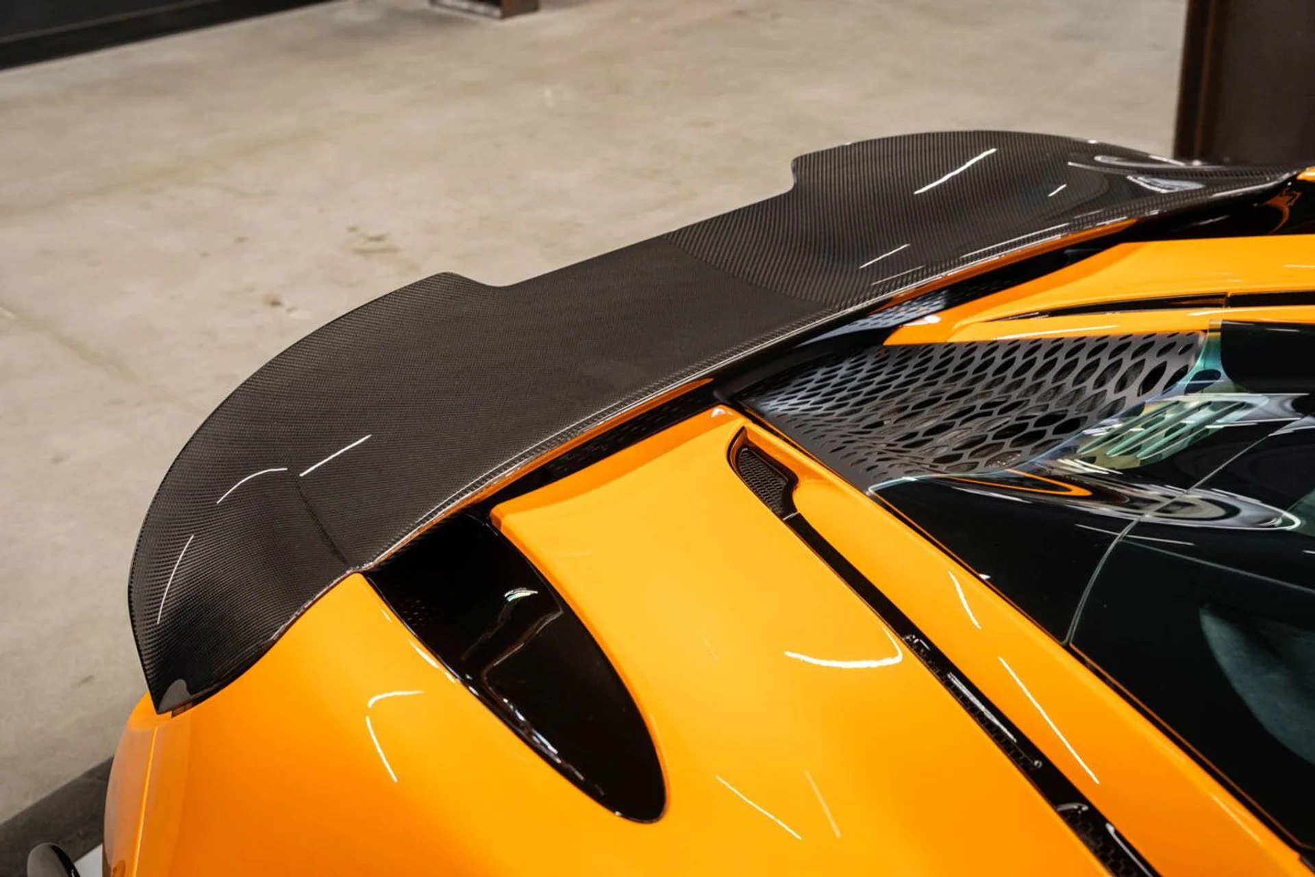 mph115_3670195769_mclaren_765lt_2021_9bc24c1649