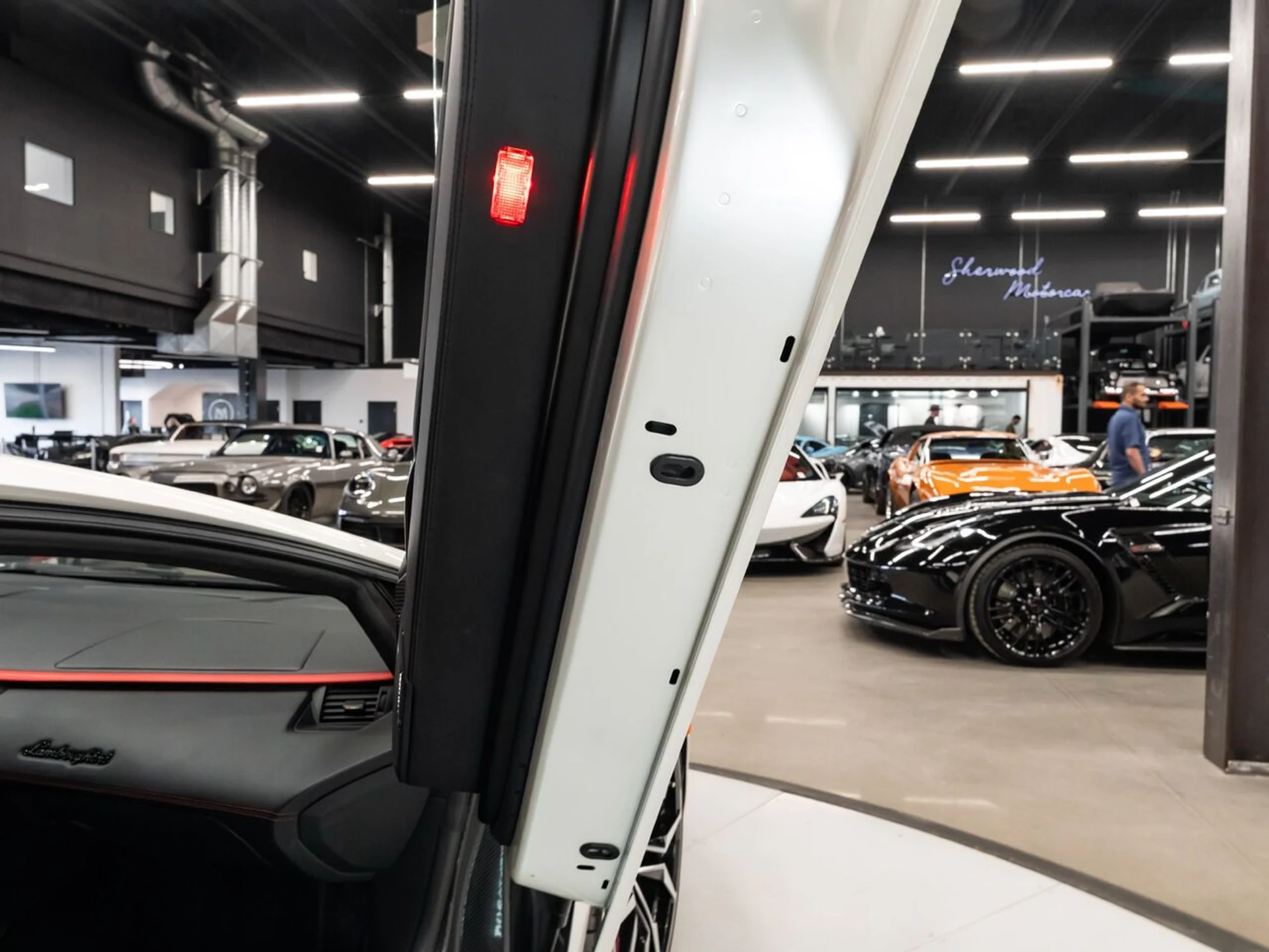 mph115_3835205063_lamborghini_aventador_2017_89ffa79409