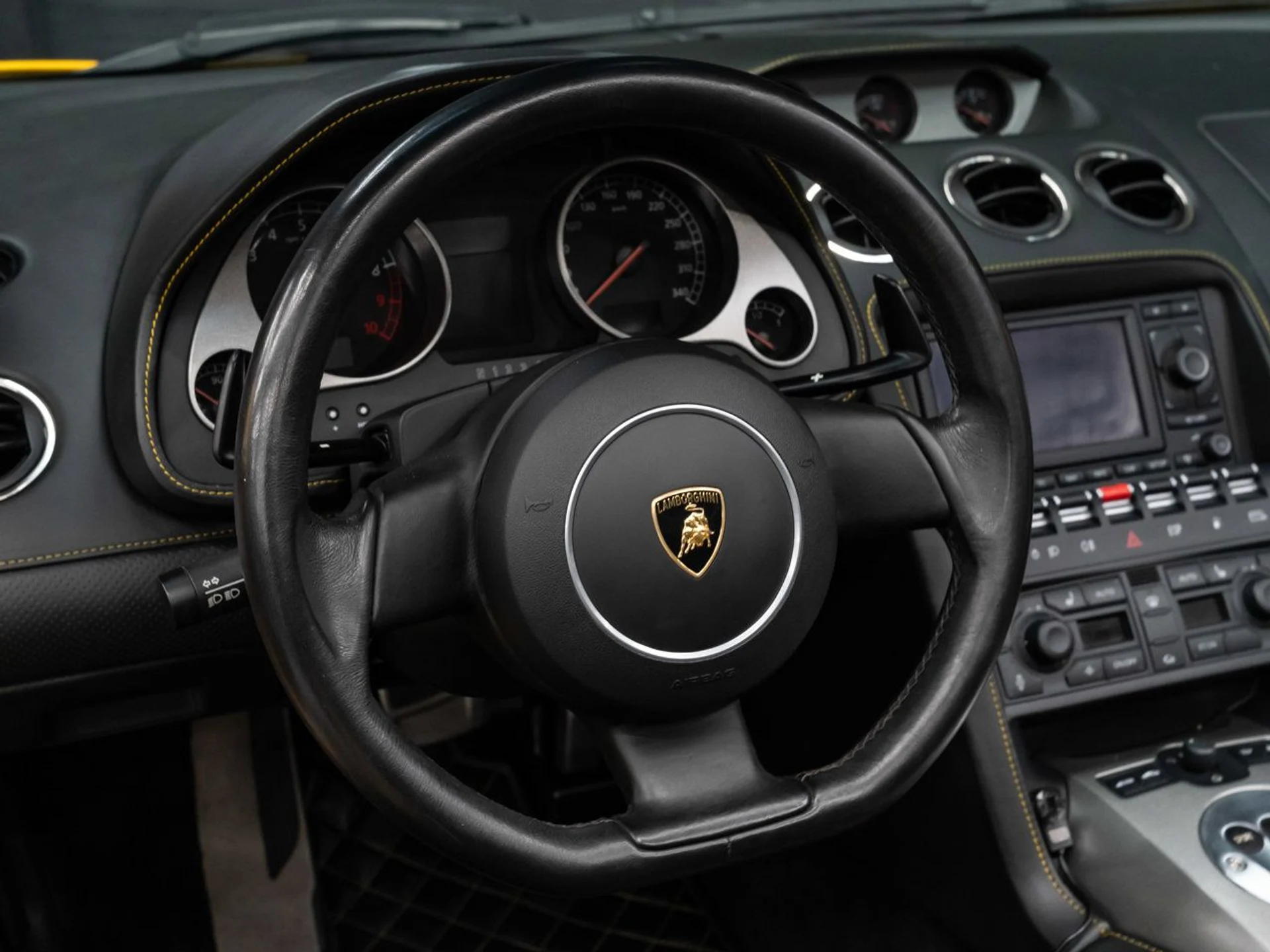 mph115_4076587064_lamborghini_gallardo_2006_04401990de