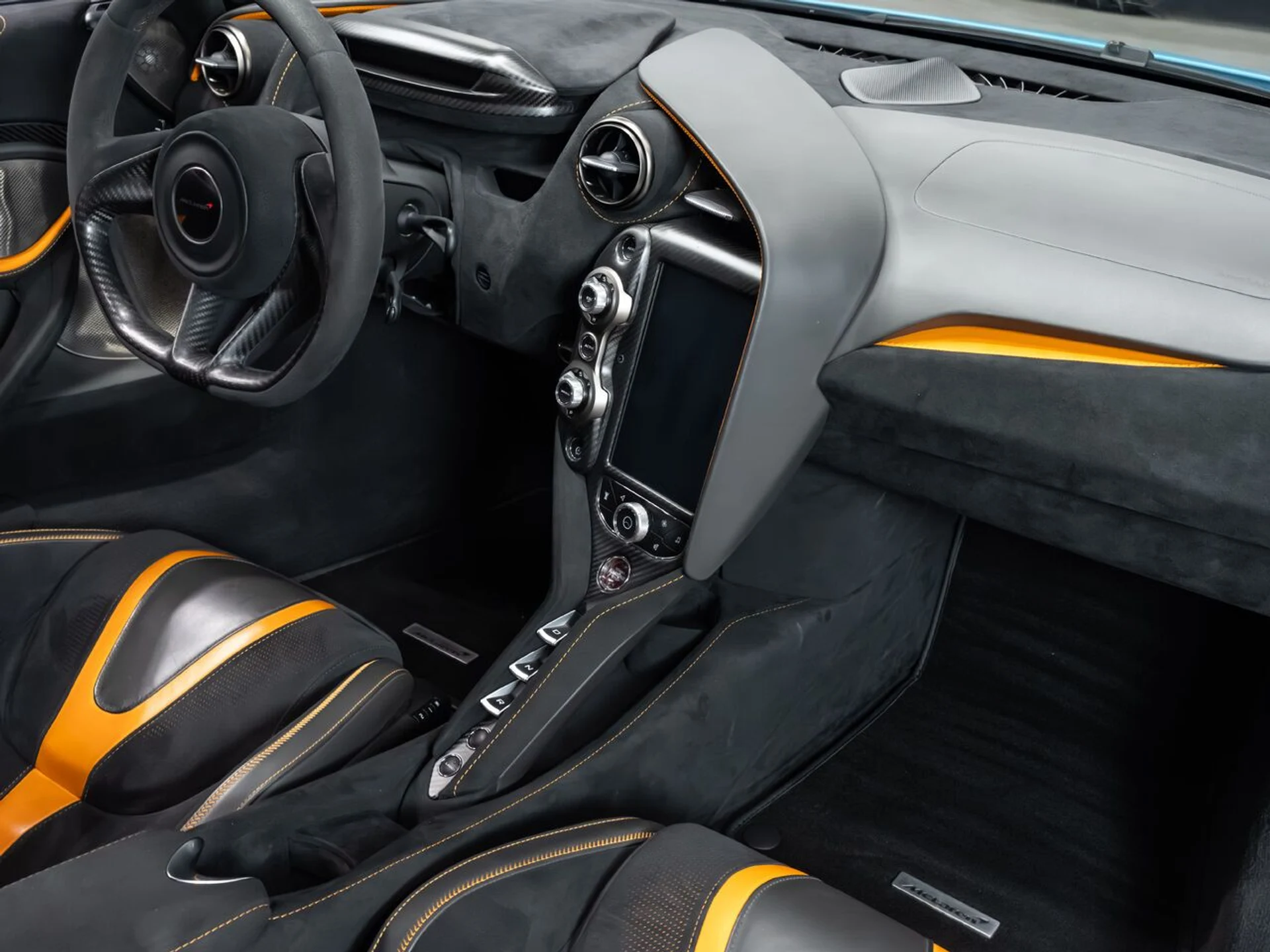 mph115_490036713_mclaren_720s_2018_21c75c14da