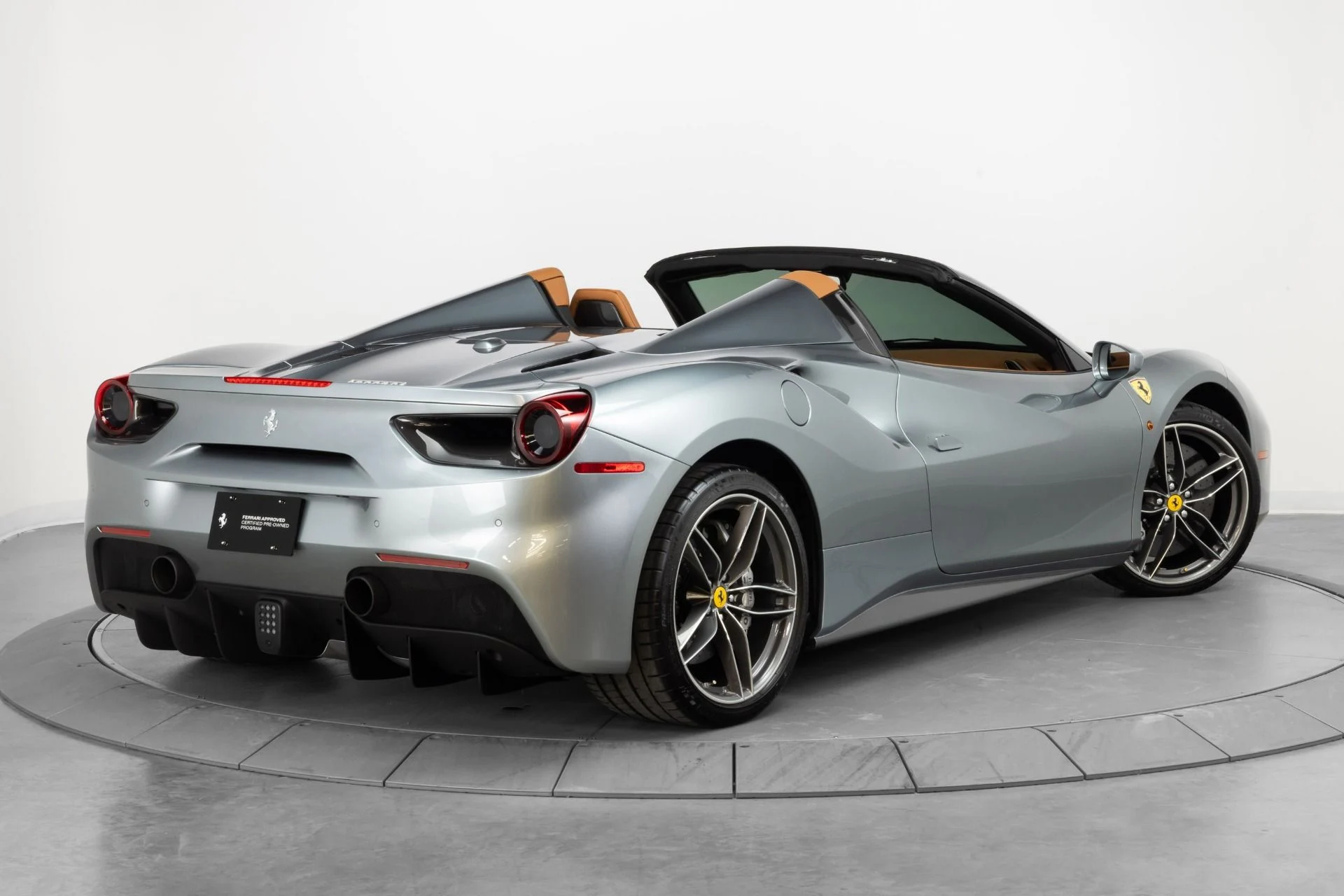 mph116_1445596161_Used_2017_Ferrari_488_Spider_1784830177_a5ba6a3588