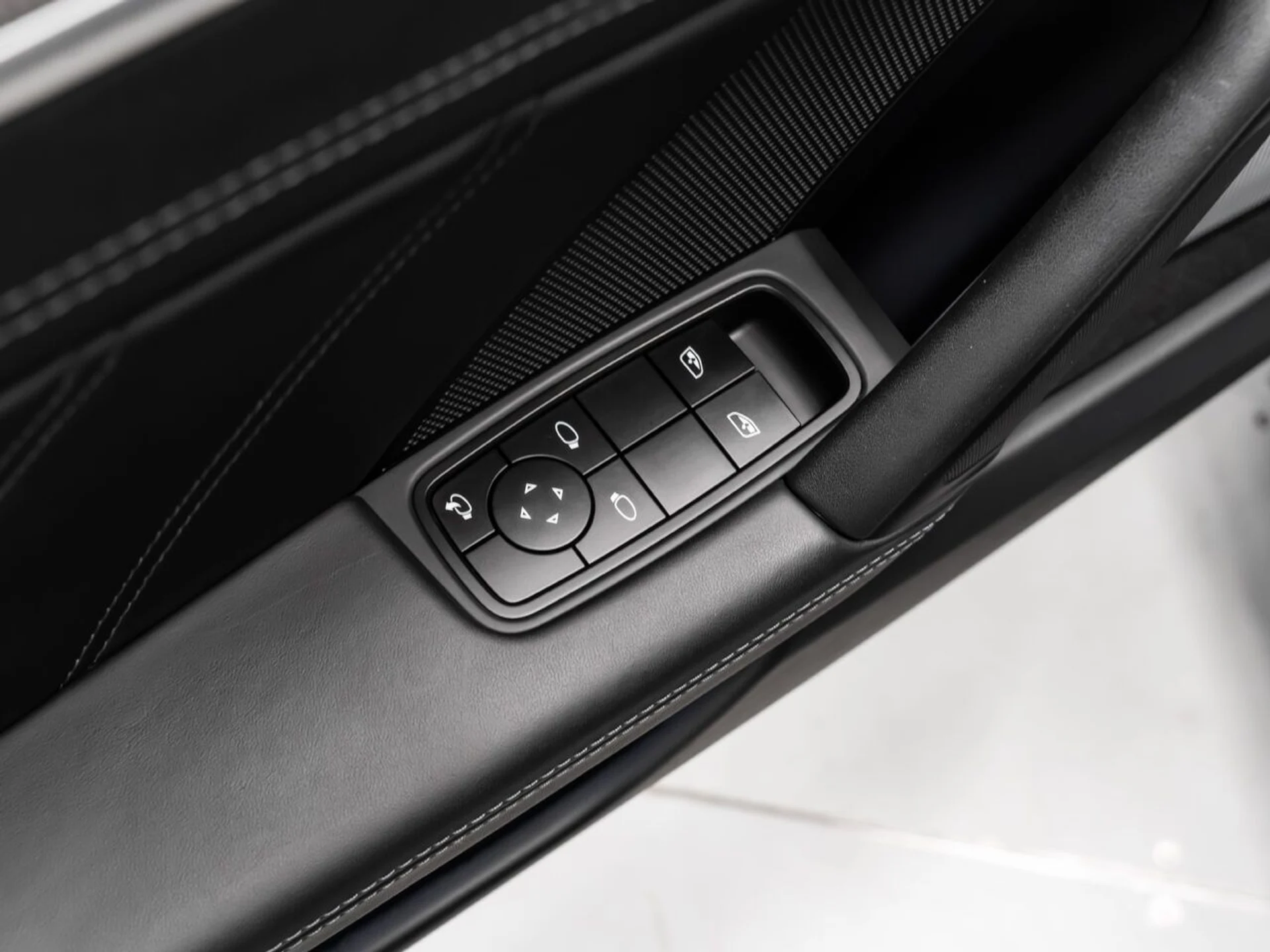 mph116_1632412209_porsche_911_2022_2cd61968f7