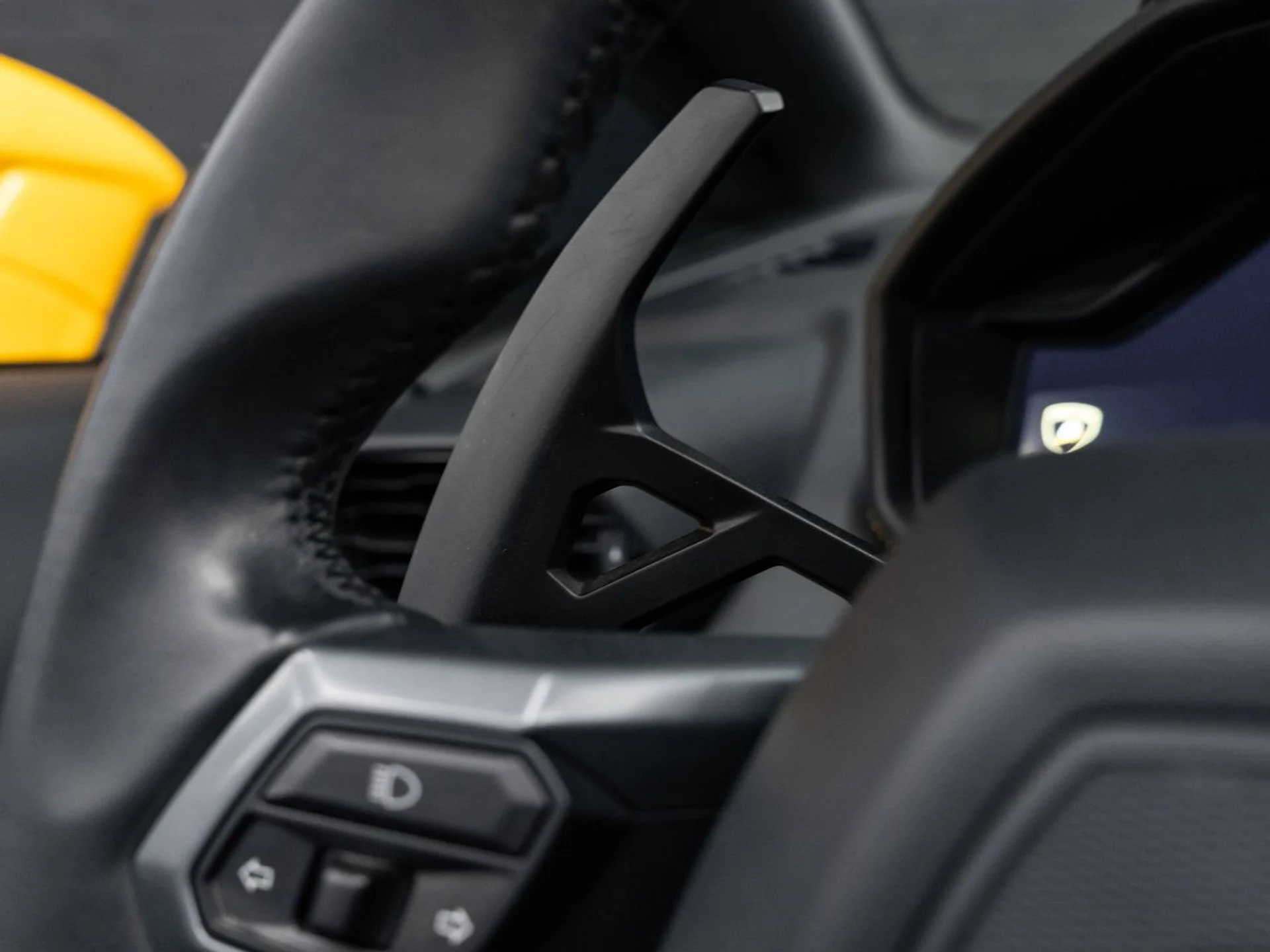 mph116_2707463937_lamborghini_huracan_2017_3a0da79ac0