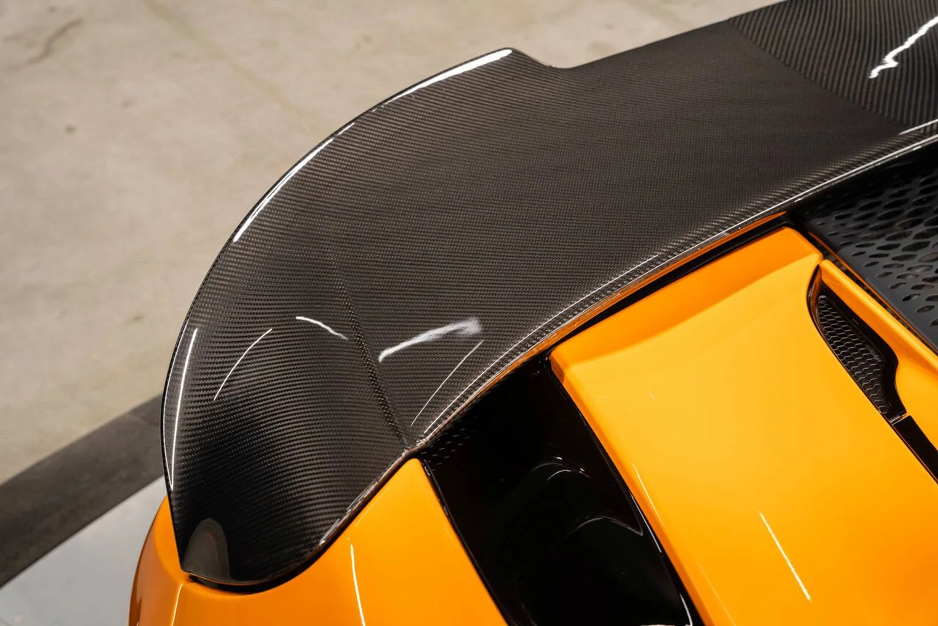 mph116_2943883500_mclaren_765lt_2021_4a2cd45593