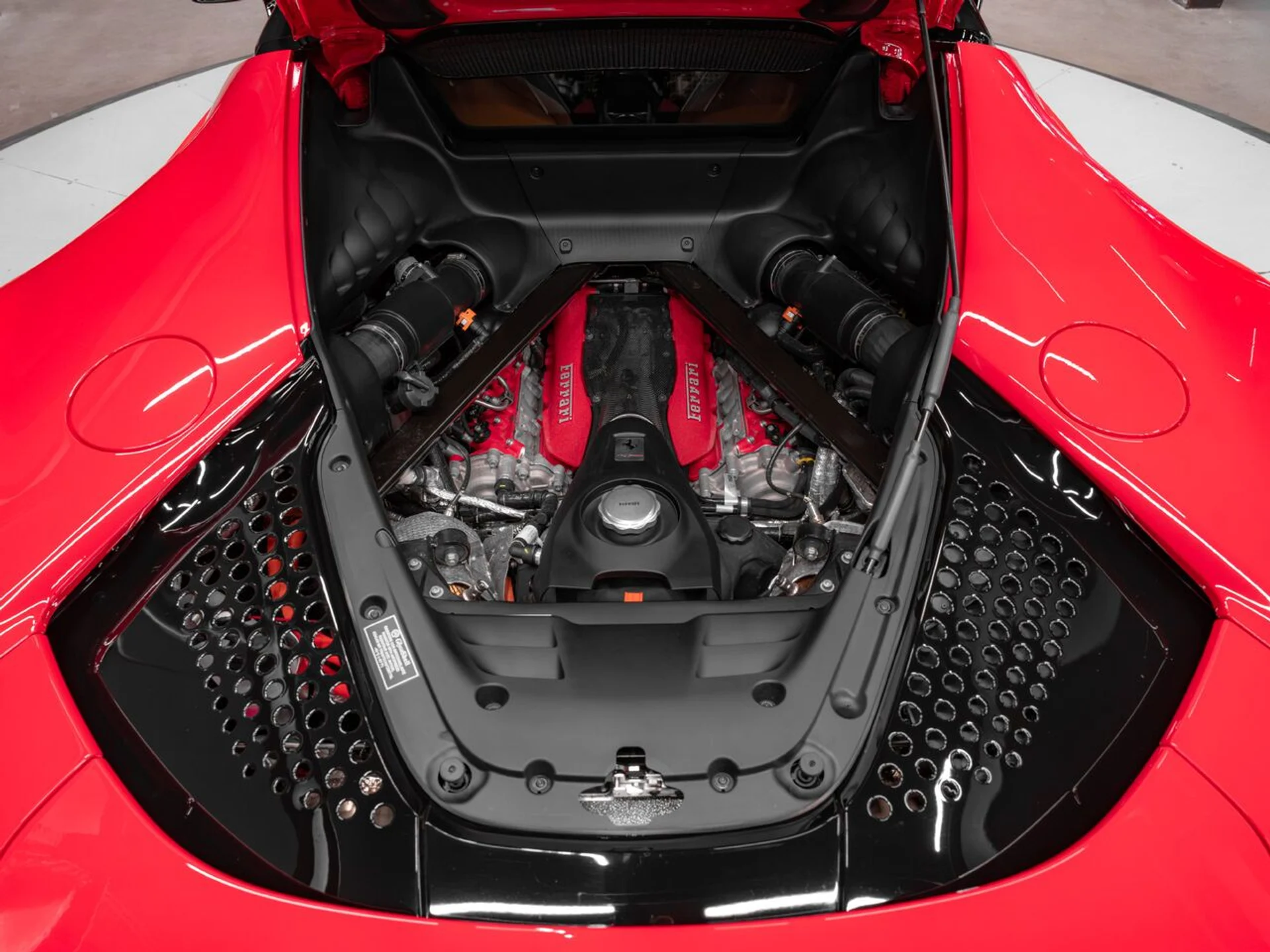 mph116_309414775_ferrari_sf90_stradale_2023_0e8fc768da