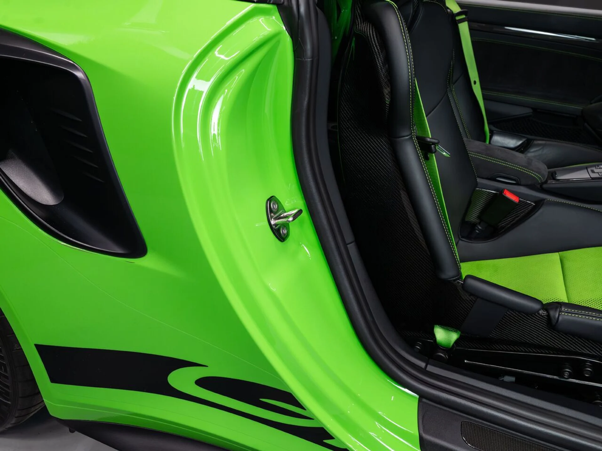 mph116_3549360873_porsche_911_2019_742a9470af