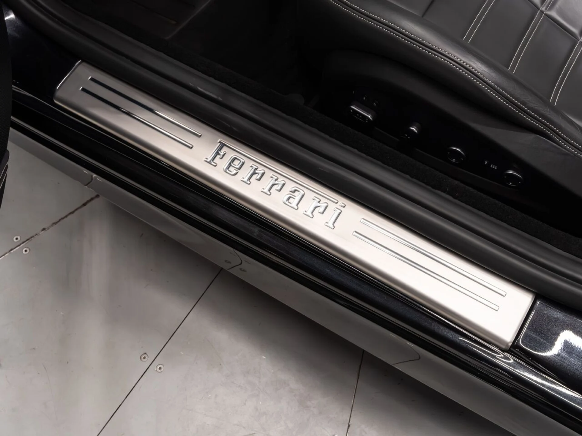 mph116_356433638_ferrari_california_2015_8b540b92a7