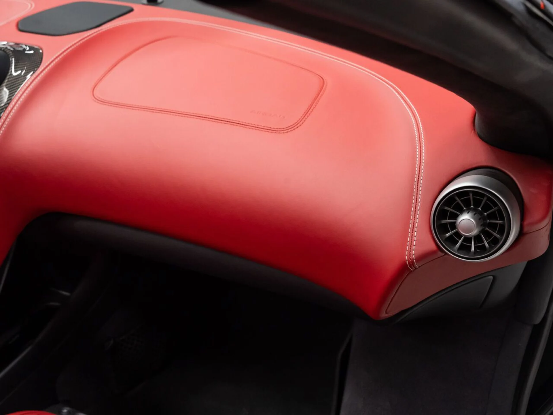 mph116_604449544_mclaren_650s_2015_0dd2a664c5