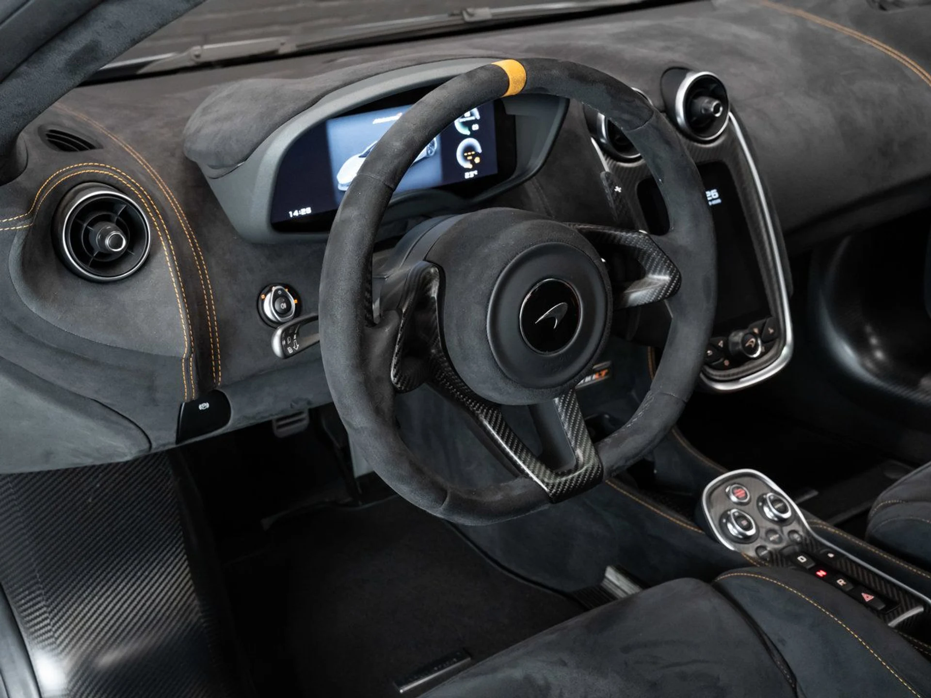 mph117_141376274_mclaren_600lt_2019_f480e95e3a