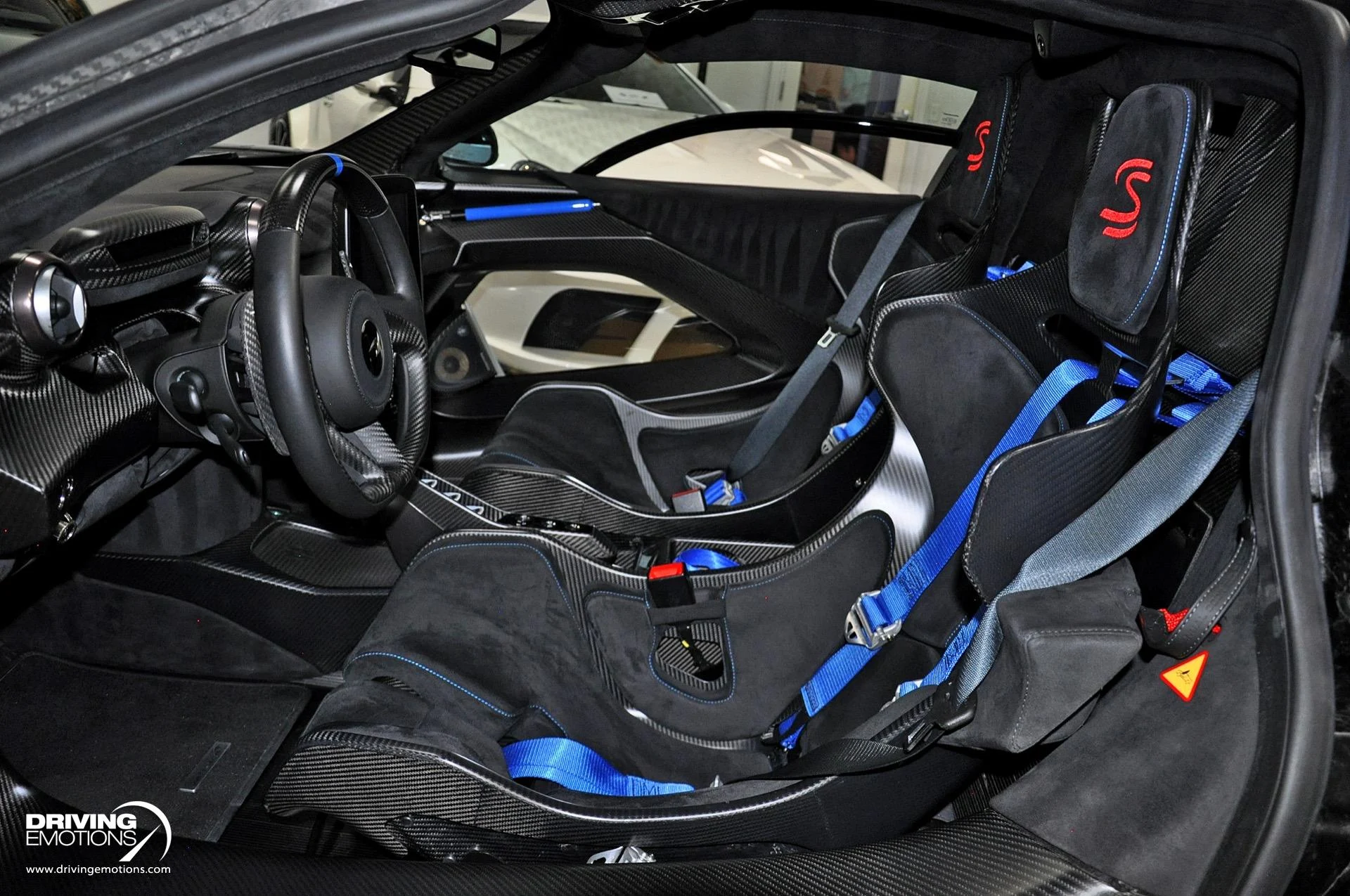 mph117_1501767438_683_p118_l_ca822eee86