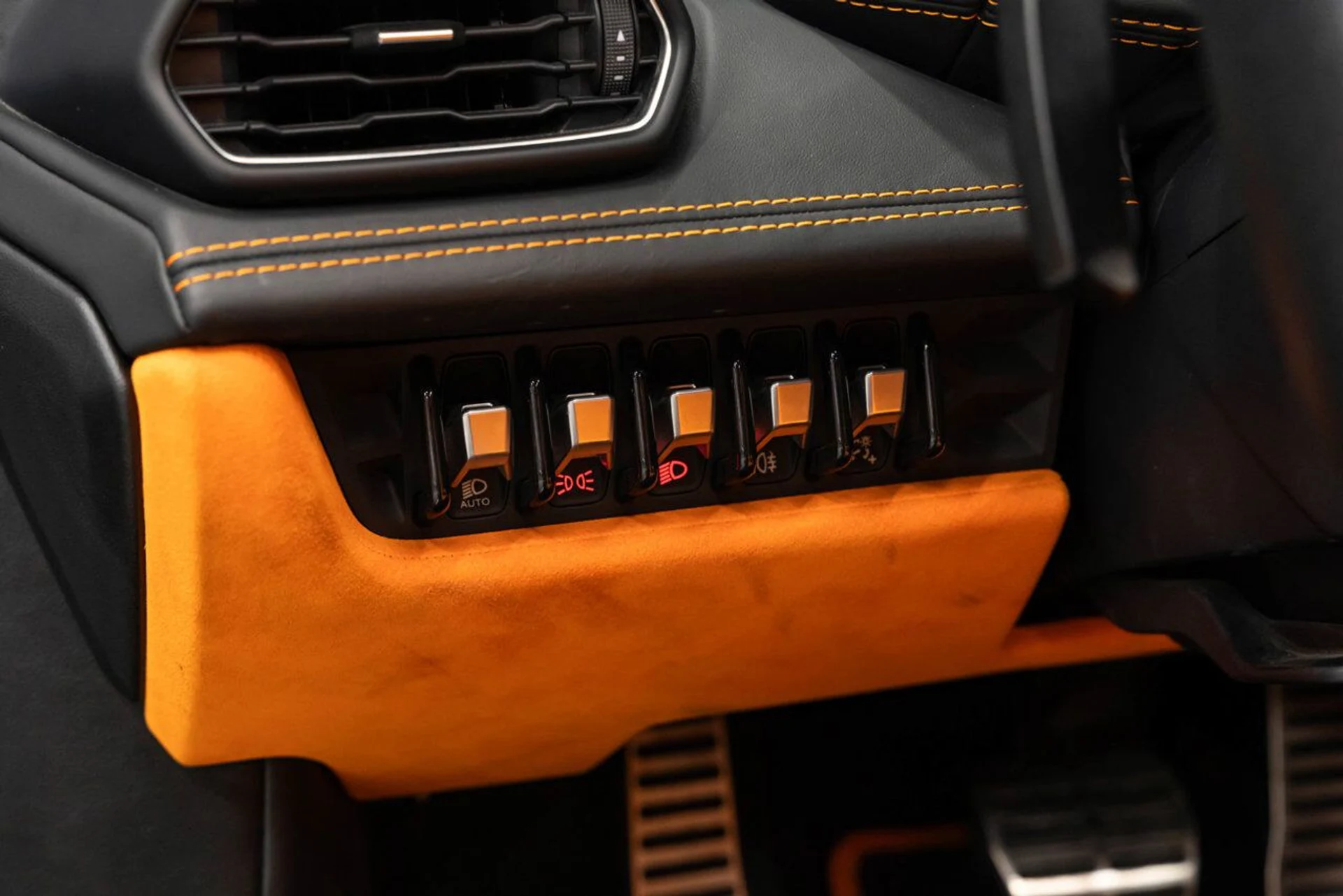mph117_2041649120_lamborghini_huracan_2016_3ef7dcc68a