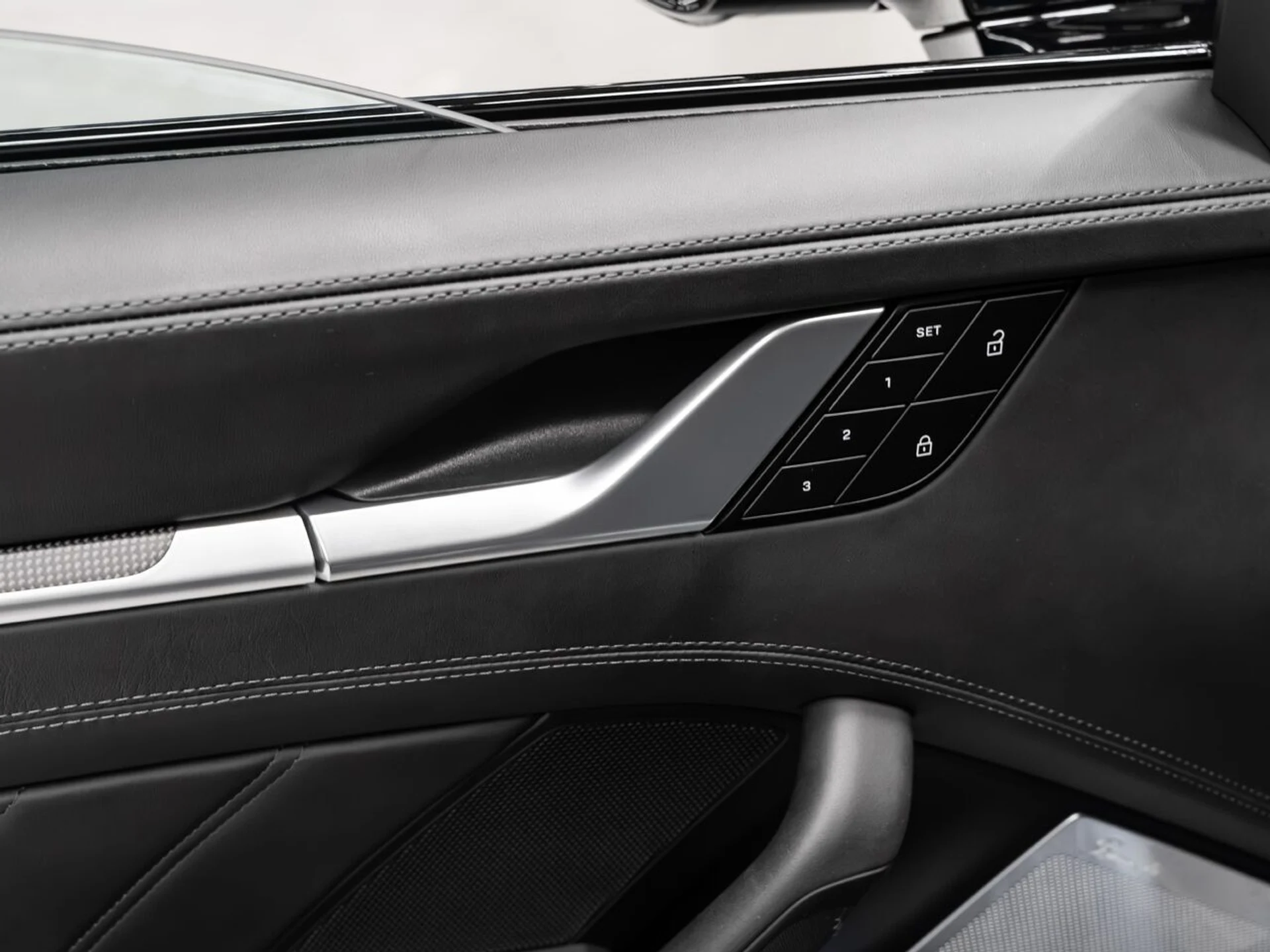 mph117_2125903692_porsche_911_2022_6c10e783b7