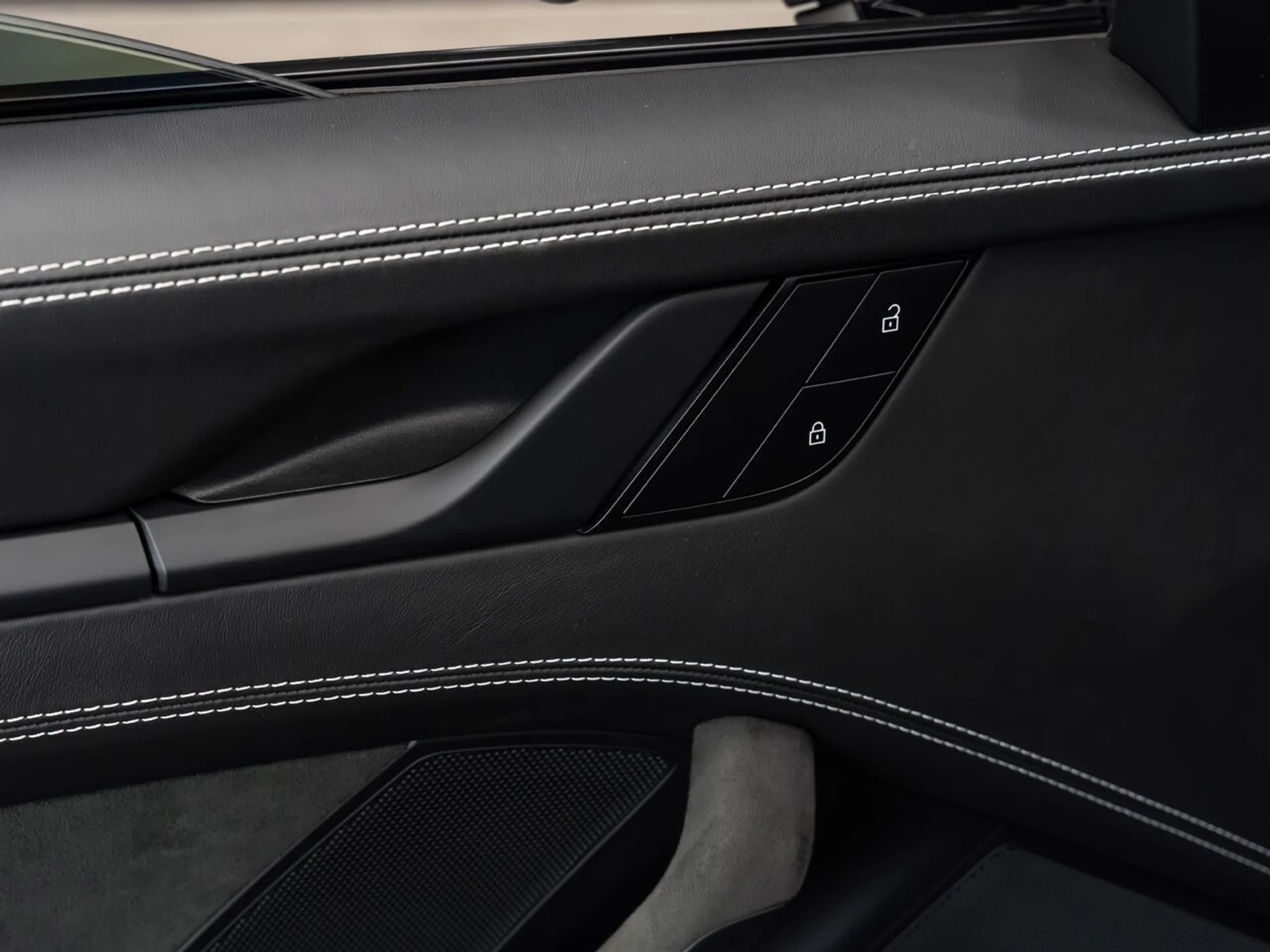 mph117_3610818030_porsche_911_2022_42acaa1a7b