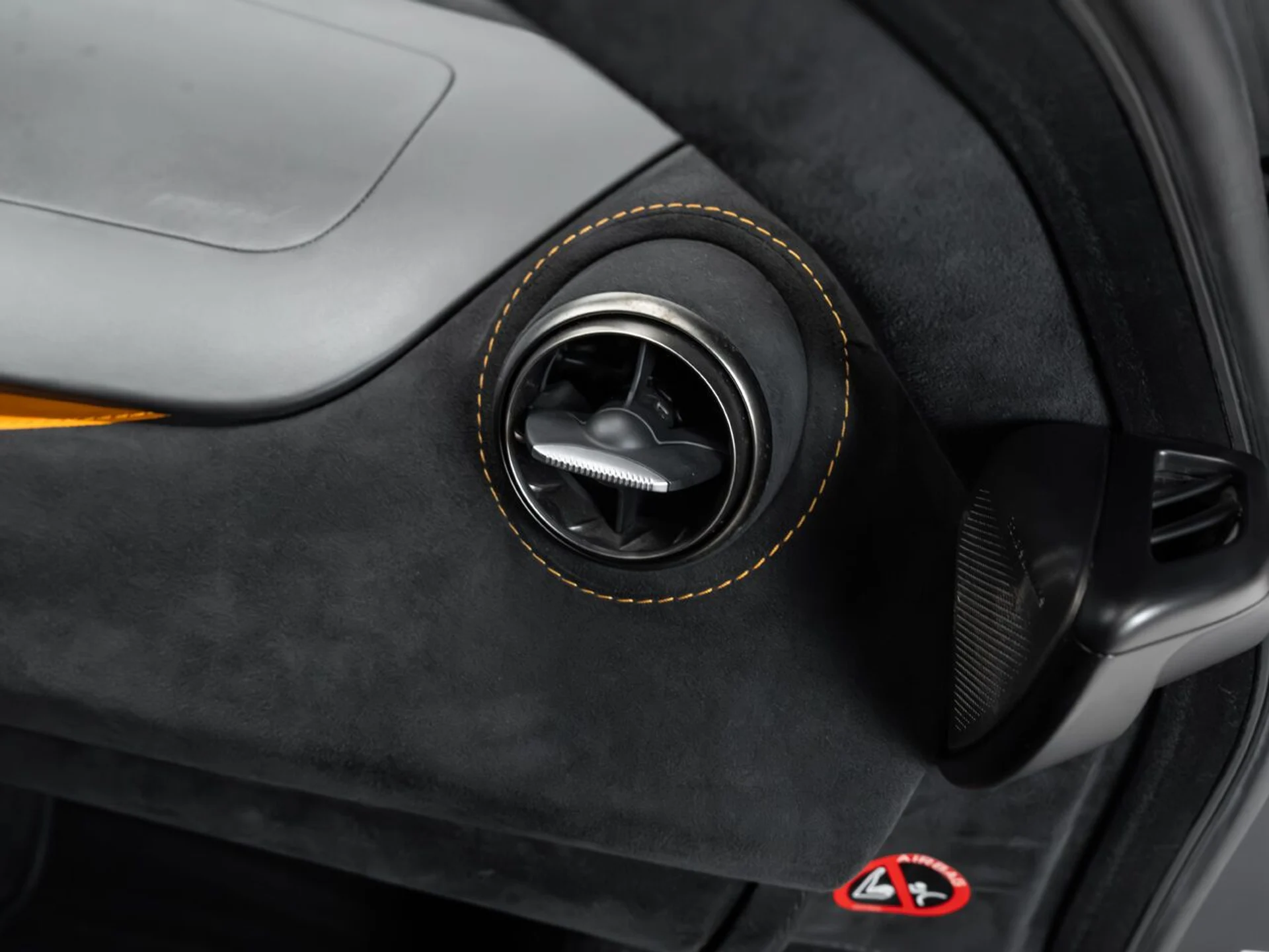 mph117_827179076_mclaren_720s_2018_285a75f2c3
