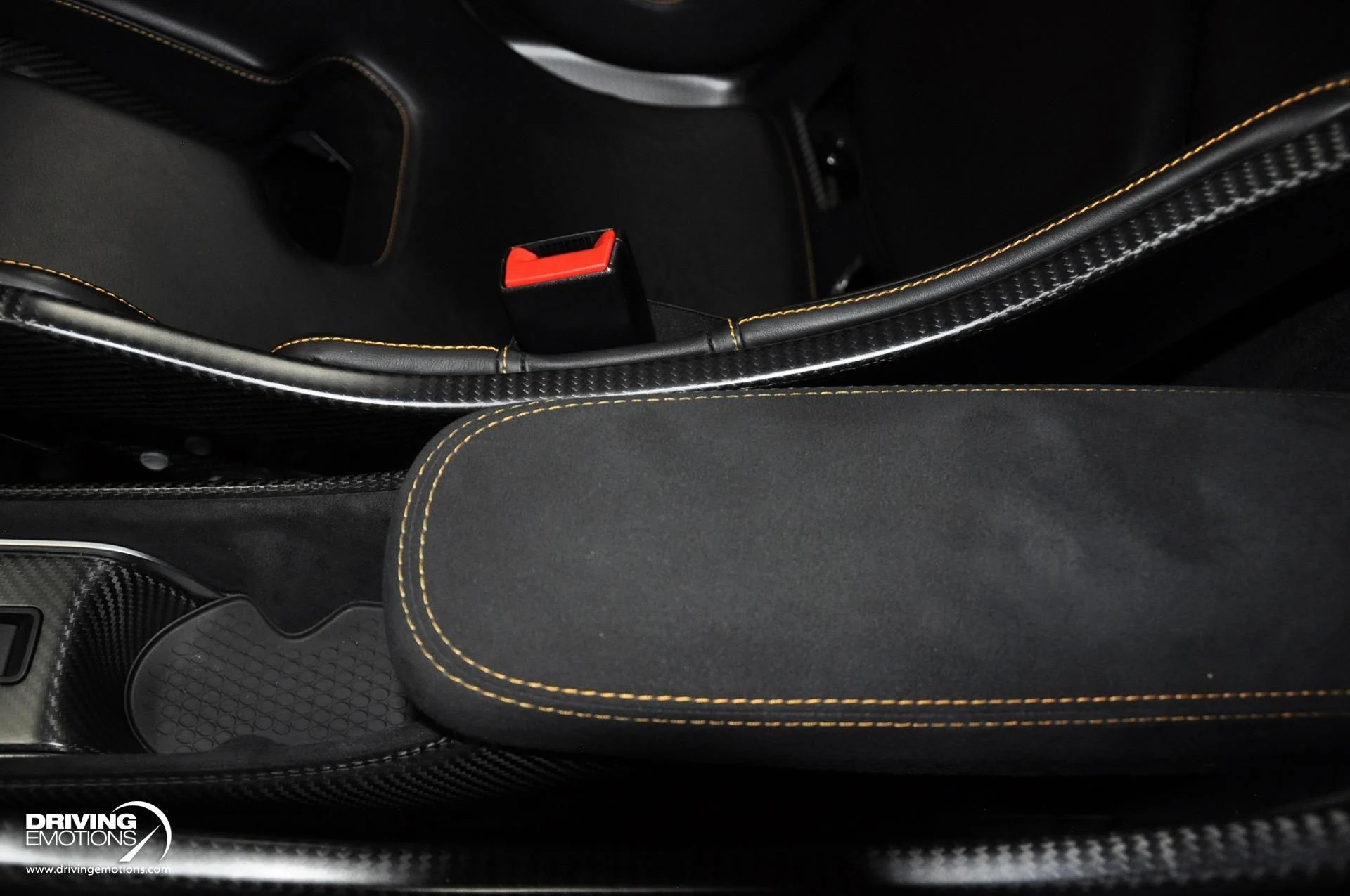 mph117_944645775_836_p118_l_3b008646da