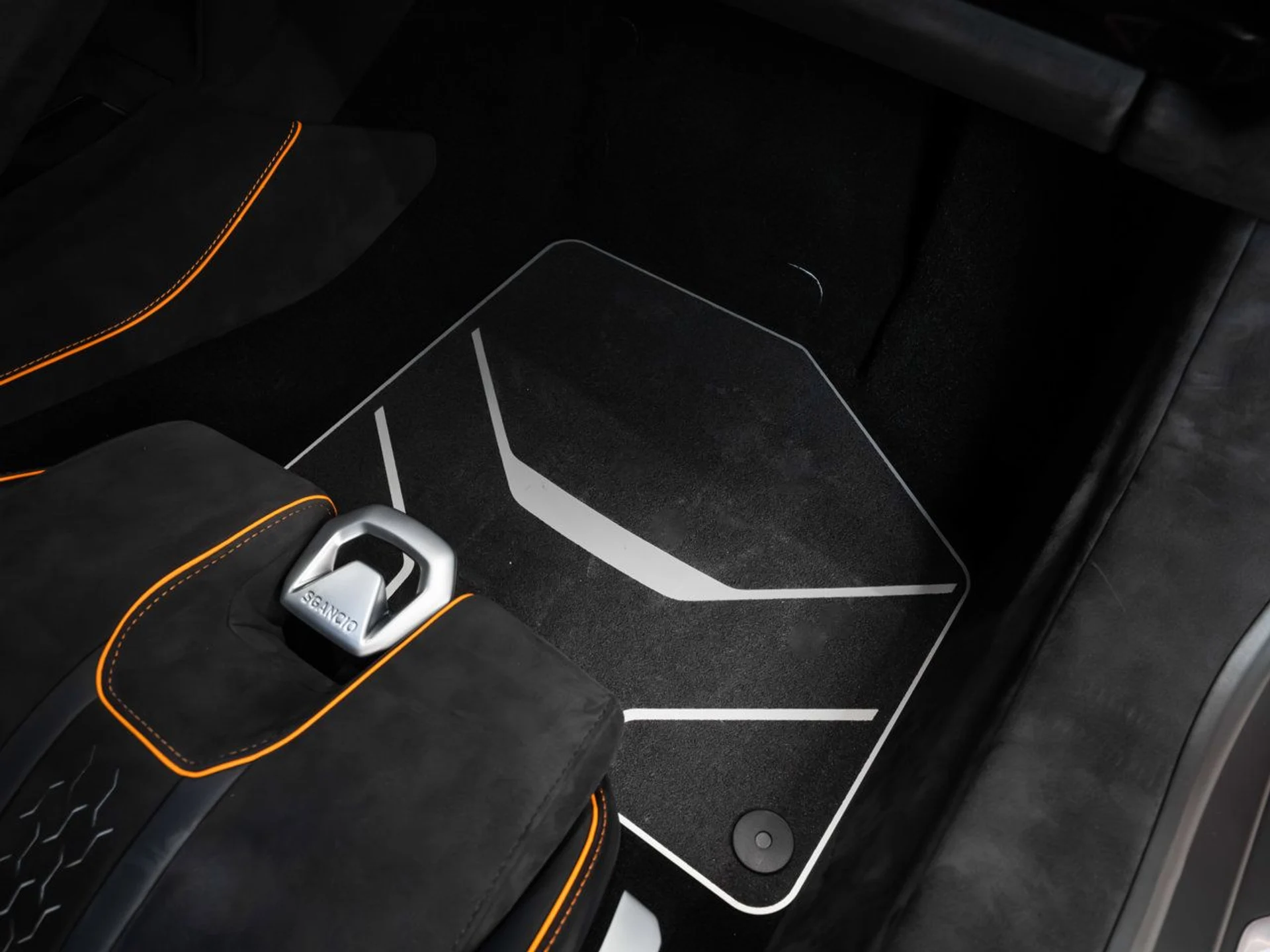 mph118_1891230223_lamborghini_huracan_2023_8b3017d535