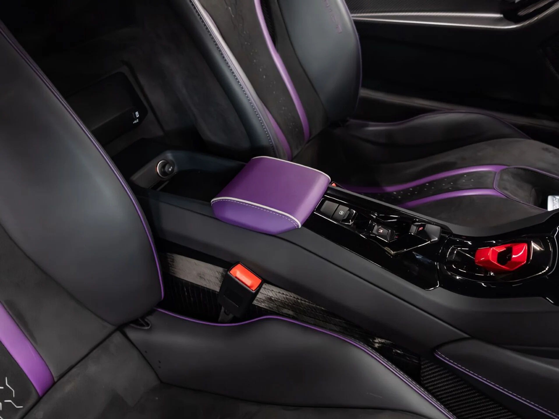 mph118_2573170609_lamborghini_huracan_tecnica_2023_ec41d4f90d