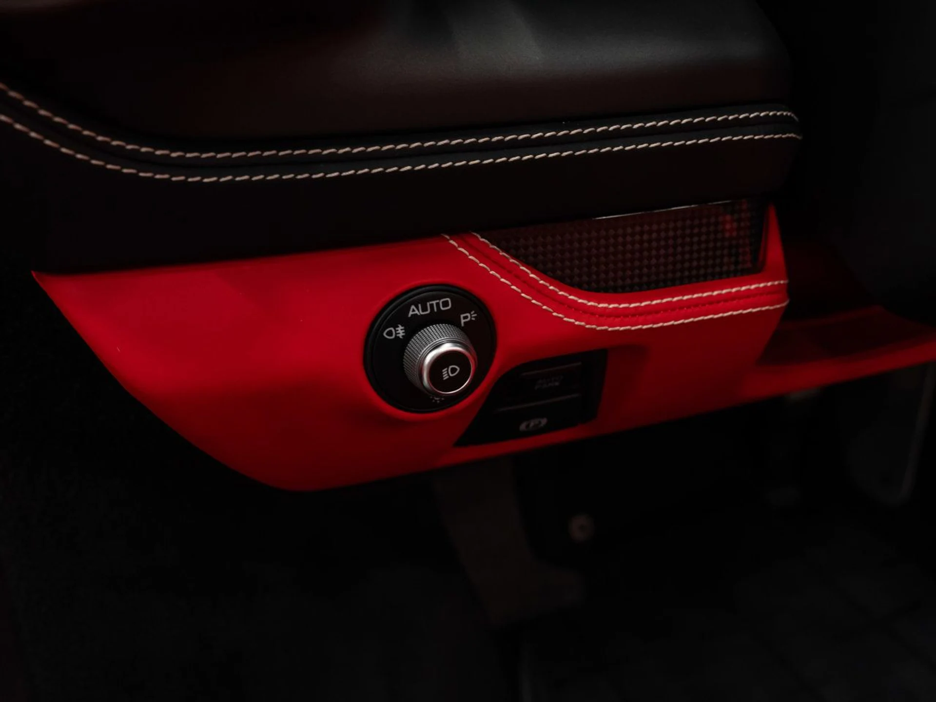 mph118_3328188099_ferrari_f8_spider_2021_2c2e313007