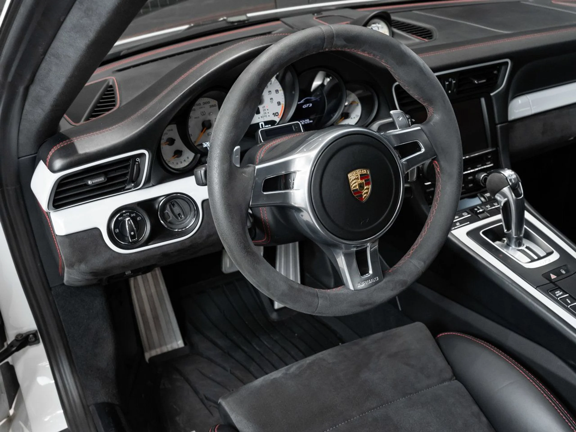 mph118_3877552915_porsche_911_2015_b97fbd7d63