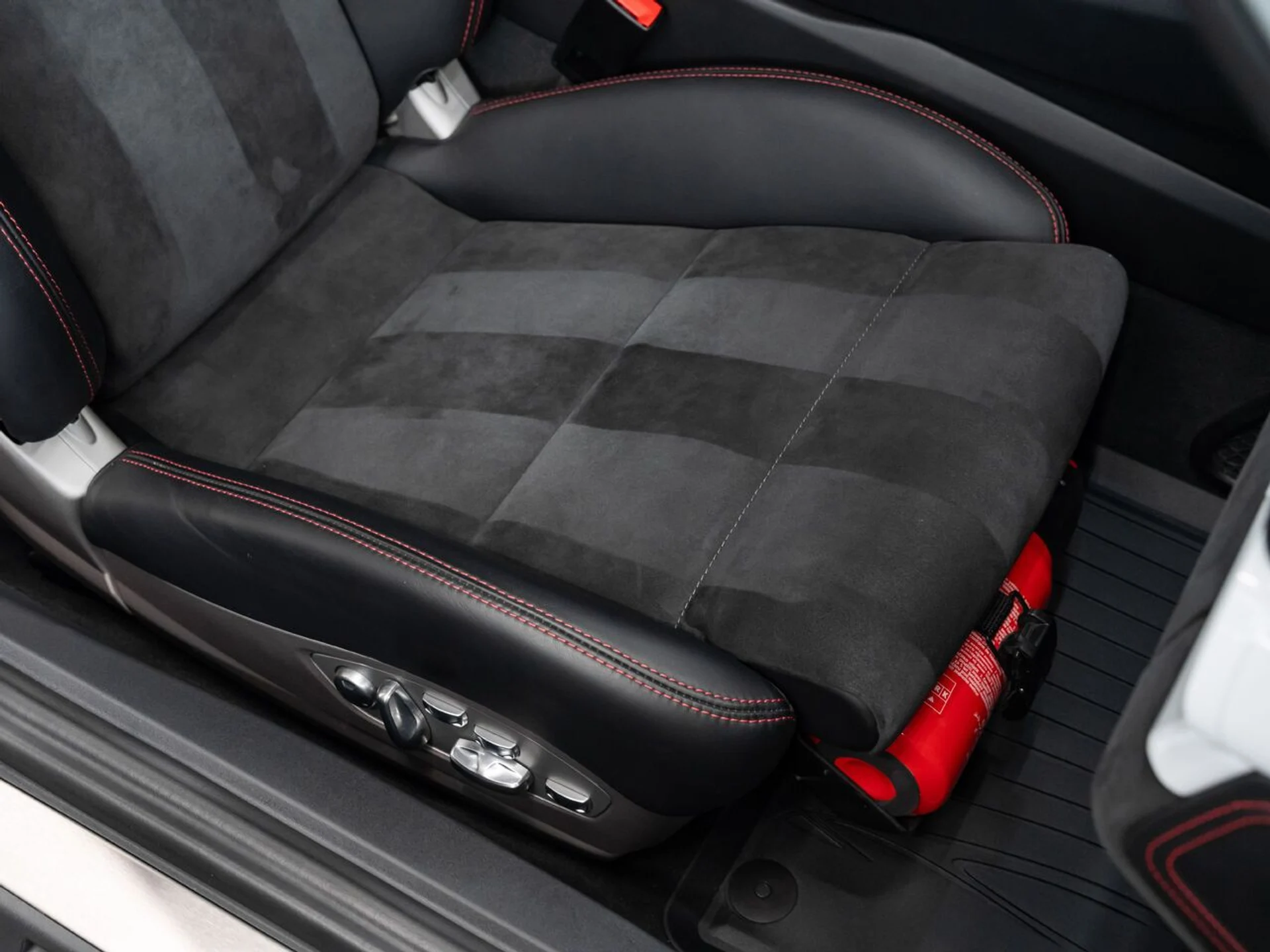 mph118_664036981_porsche_911_2015_93239bb440