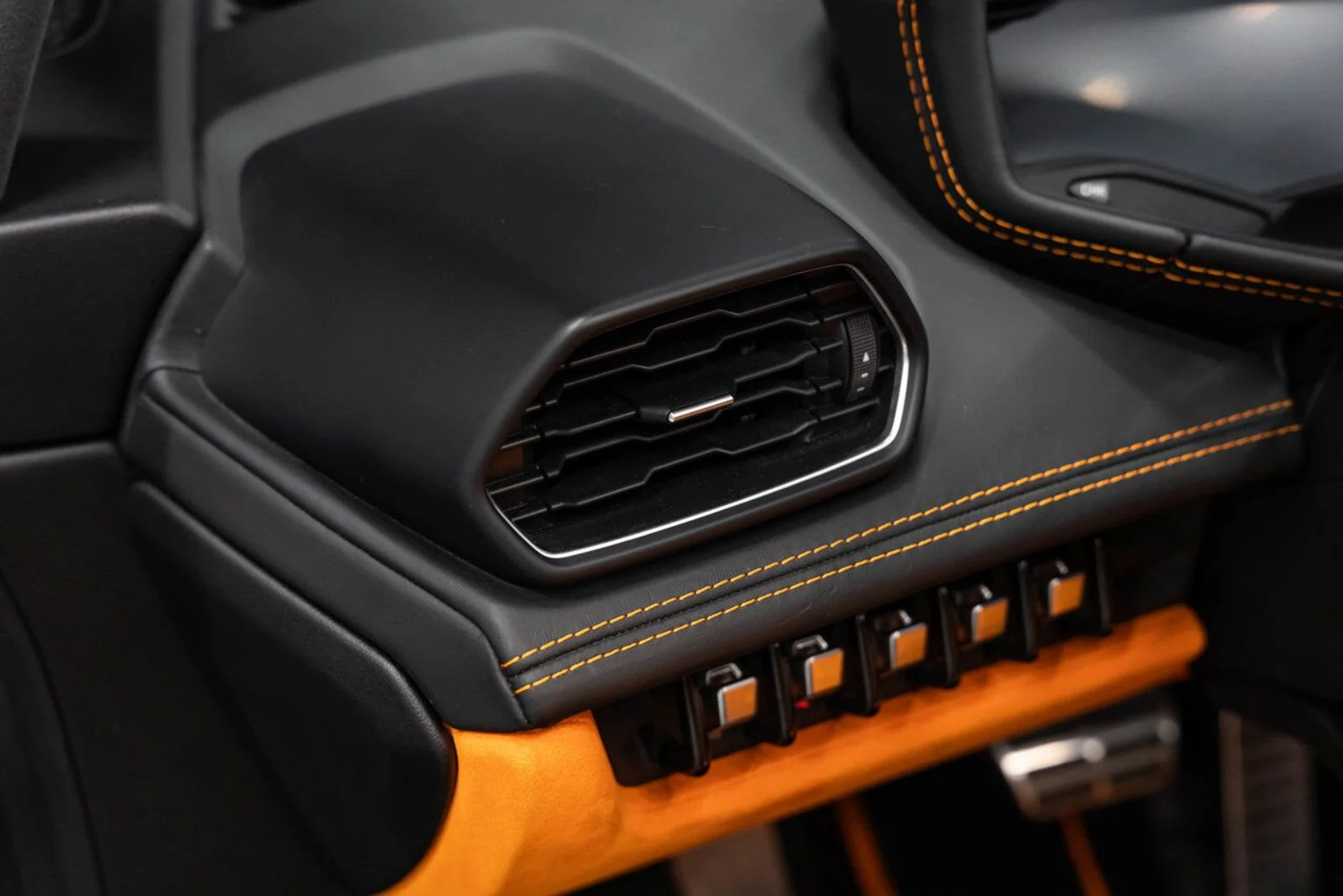 mph118_783812067_lamborghini_huracan_2016_33d9d37060